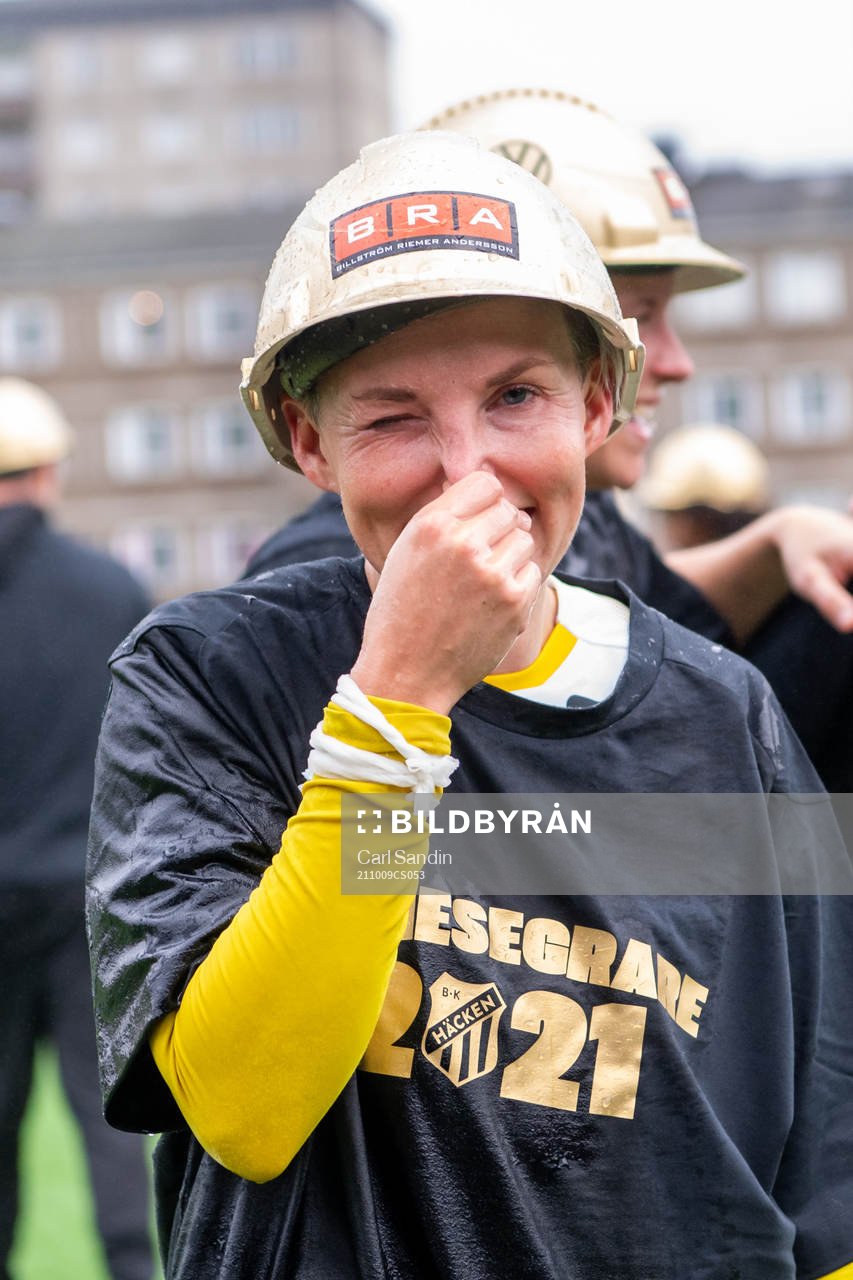 Häckens Elin Nilsen jublar