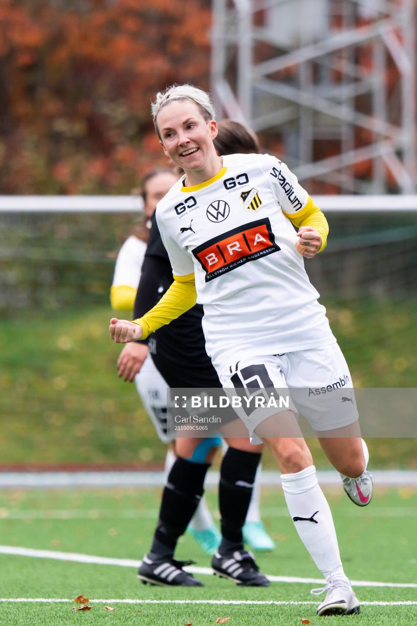 Häckens Elin Nilsen jublar