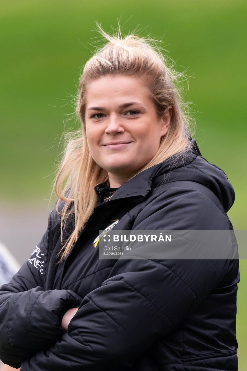 Häckens tränare Erika Faith