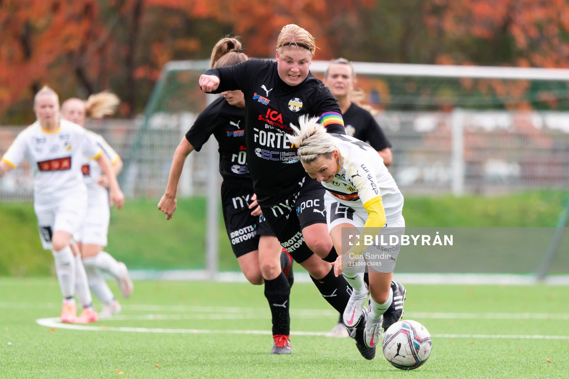 Hisingsbackas Marie Åhs och Häckens Elin Nilsen