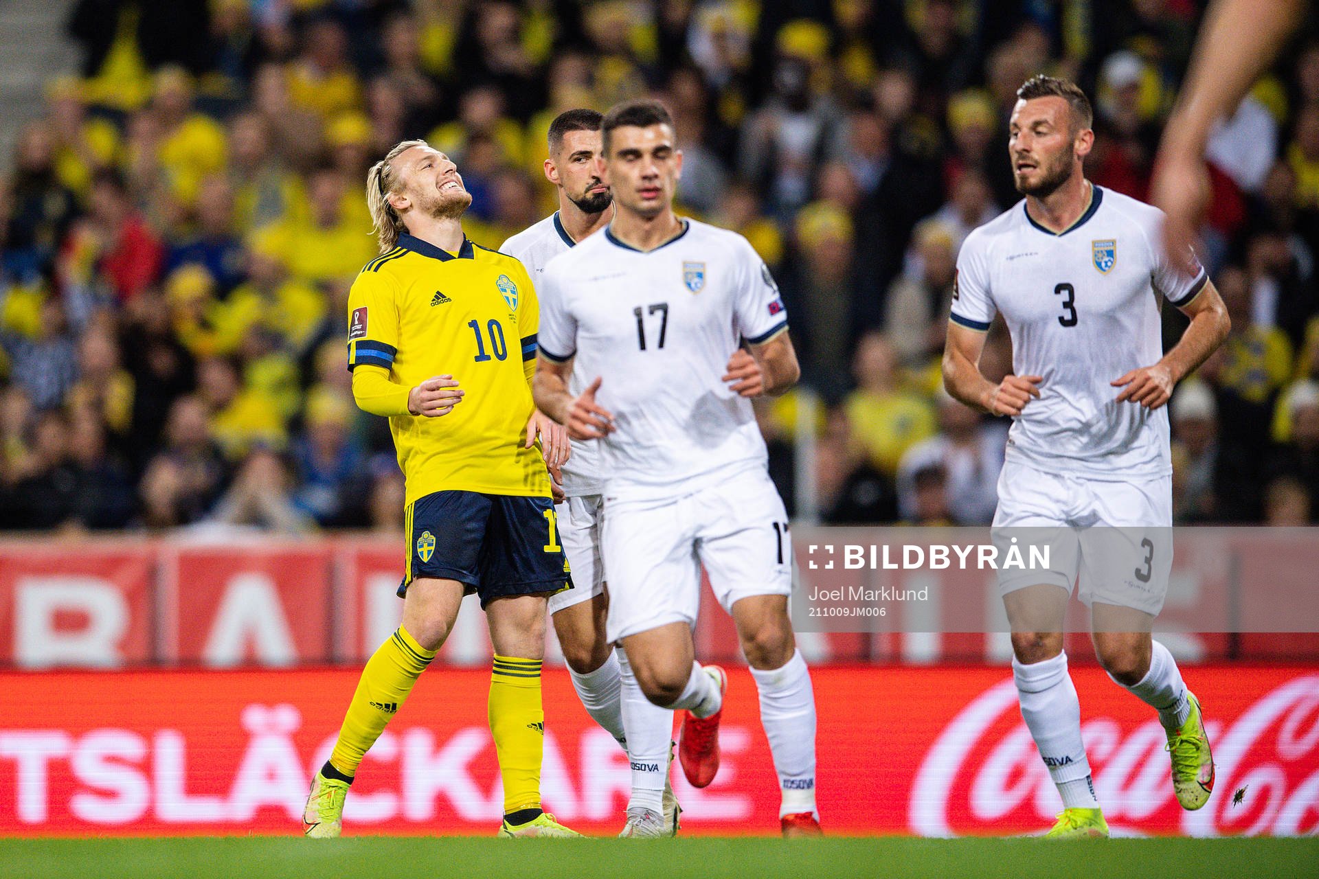 Emil Forsberg of Sweden looks dejected