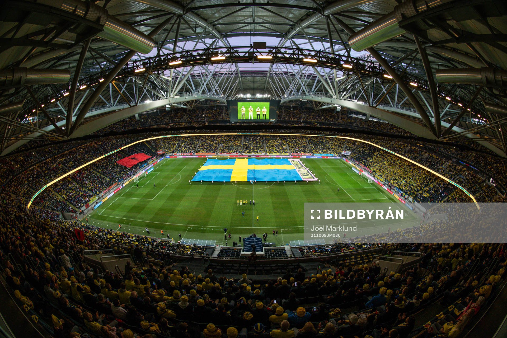 Former players Sebastian Larsson, Mikael Lustig, Gustav