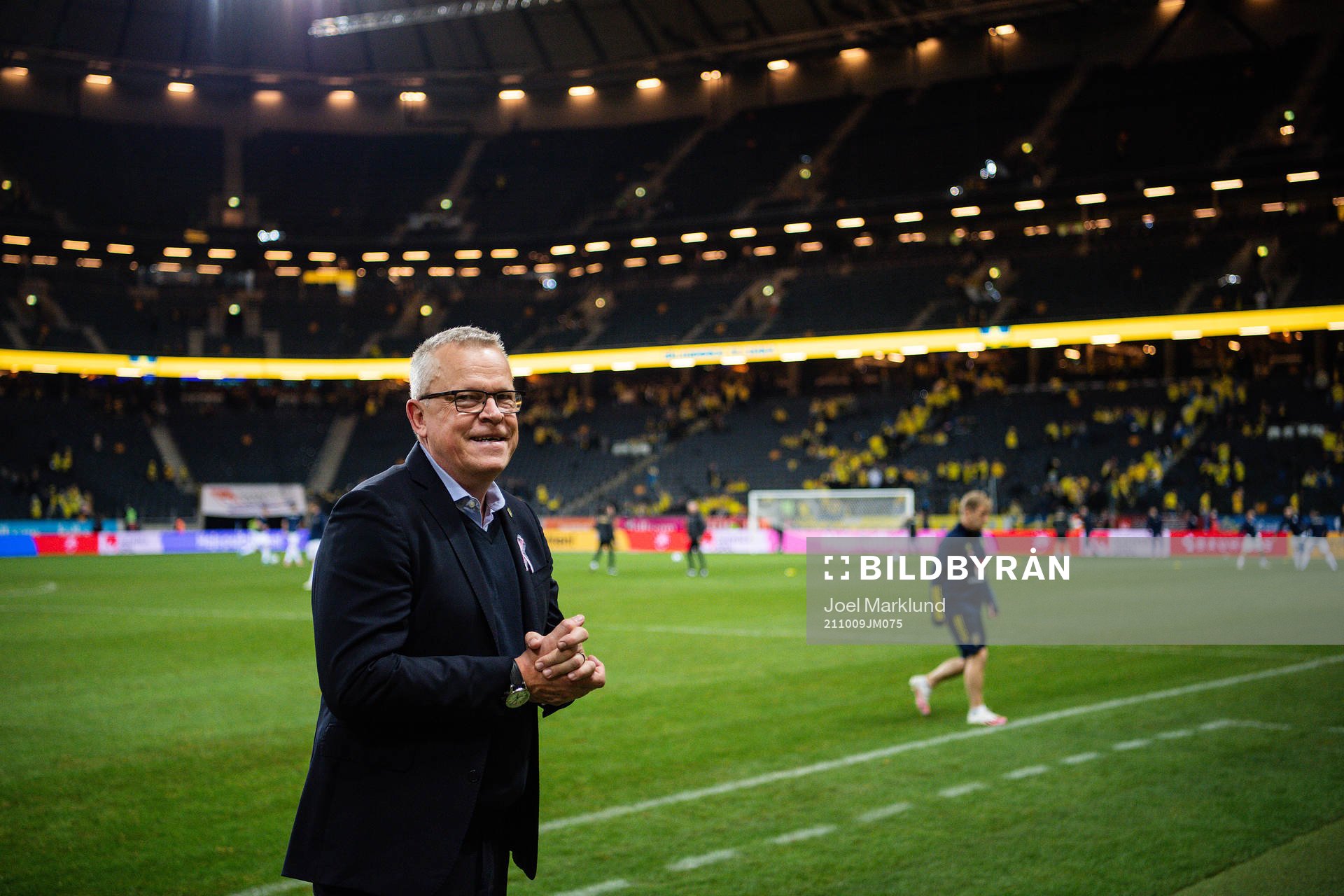 head coach Janne Andersson of Sweden