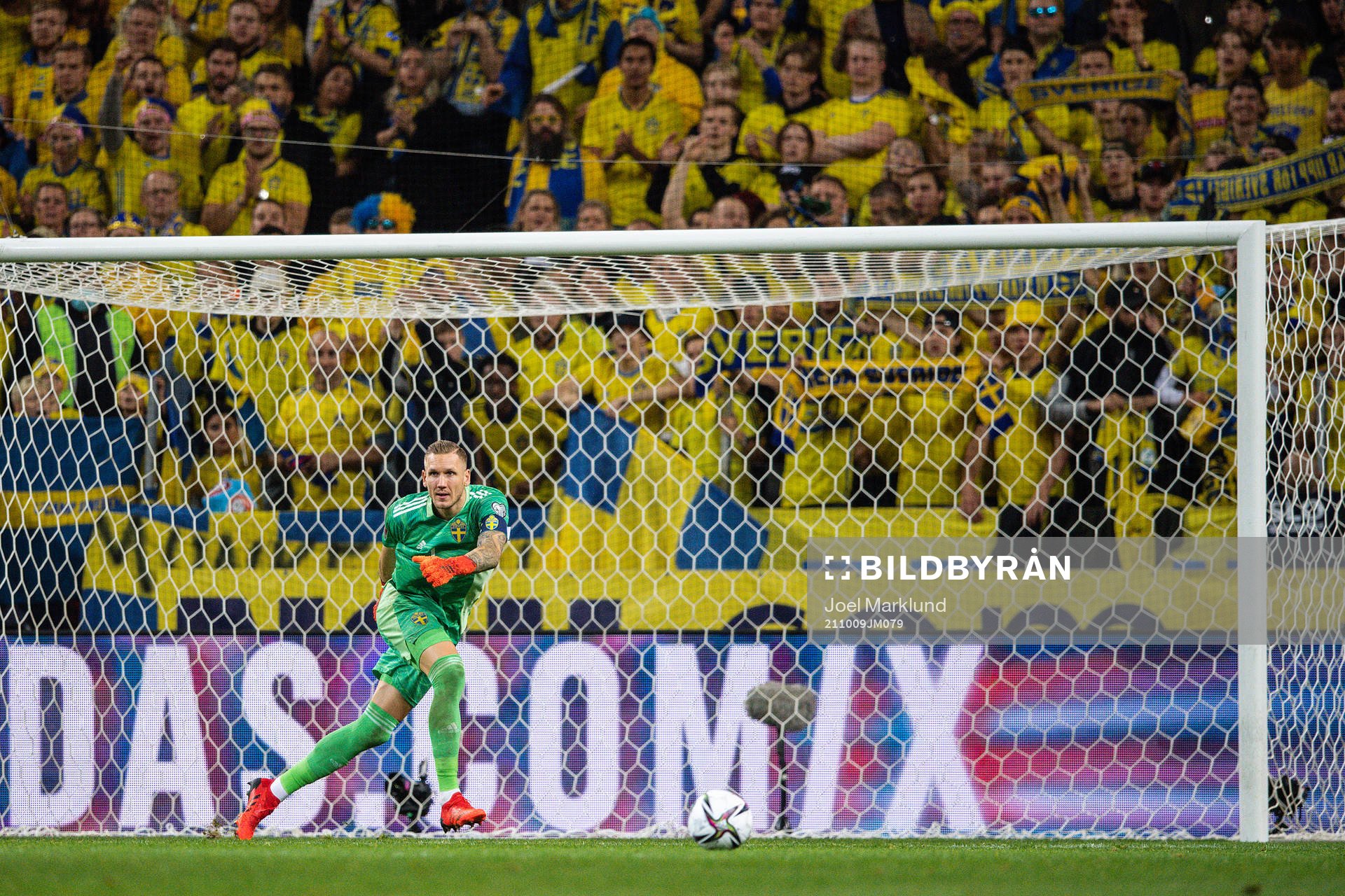 goalkeeper Robin Olsen of Sweden