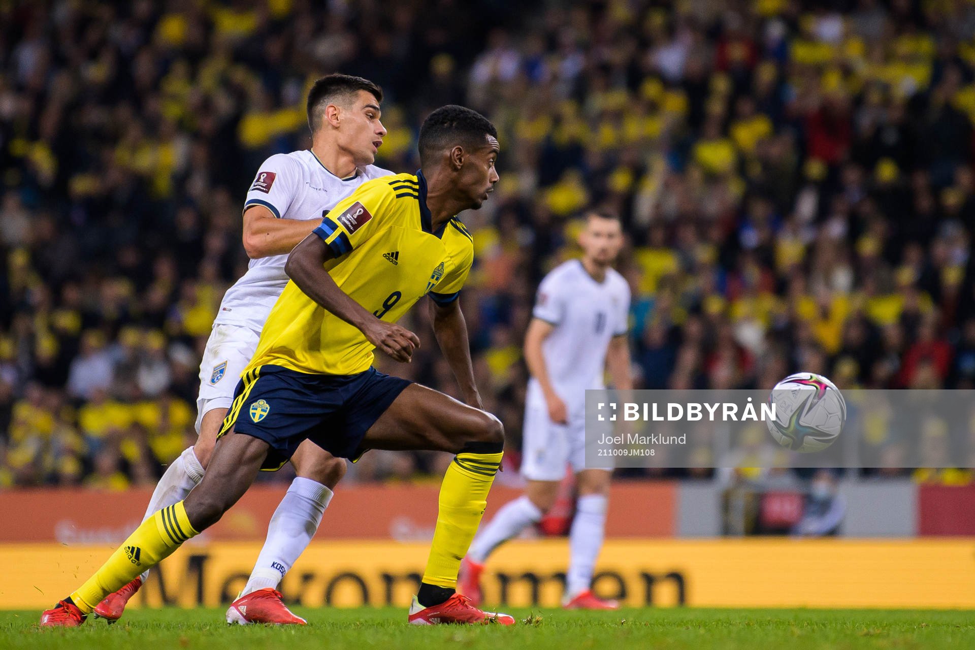 Florian Loshaj of Kosovo and Alexander Isak of Sweden