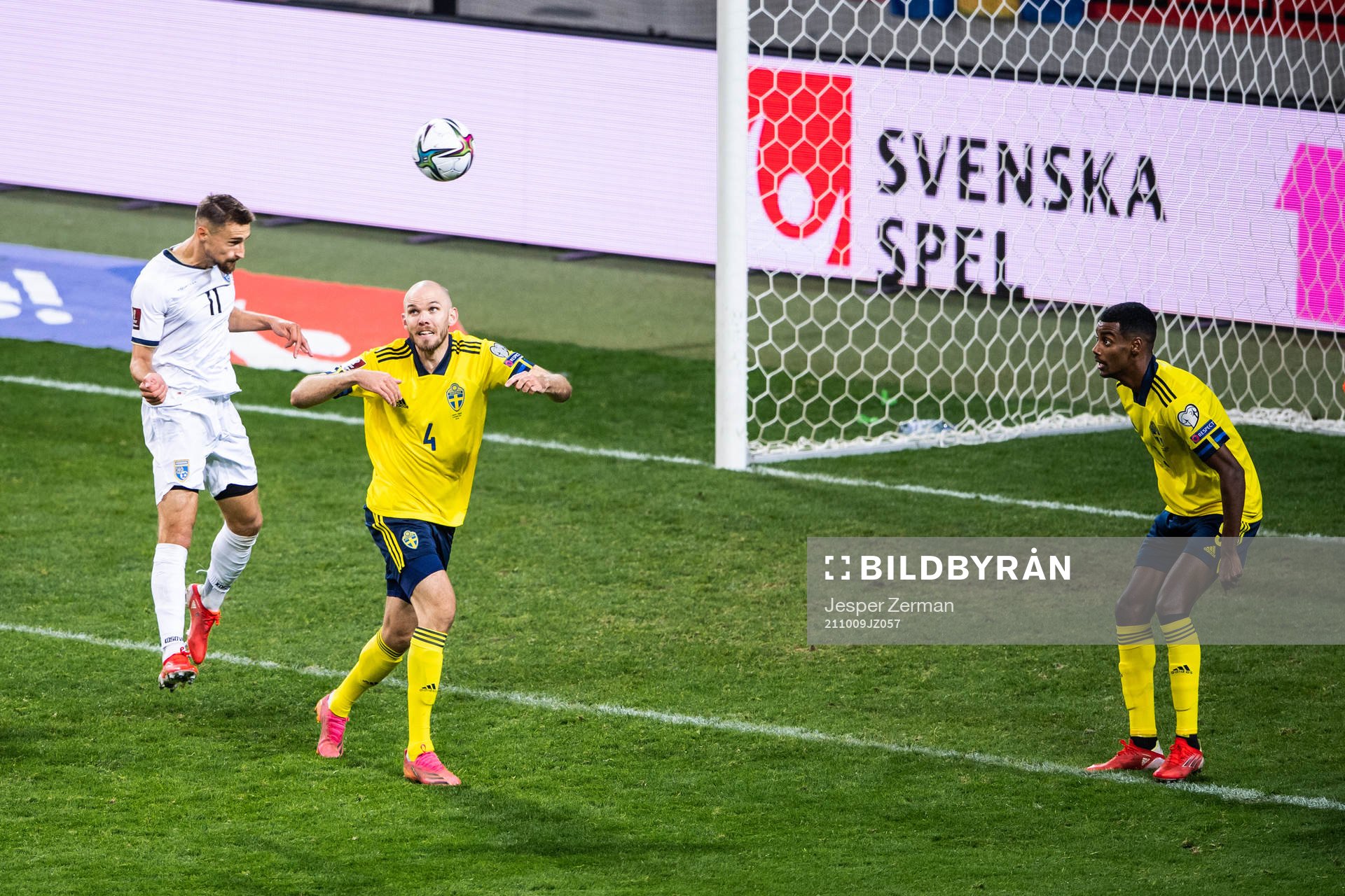 Elbasan Rashani of Kosovo and Marcus Danielson of Sweden