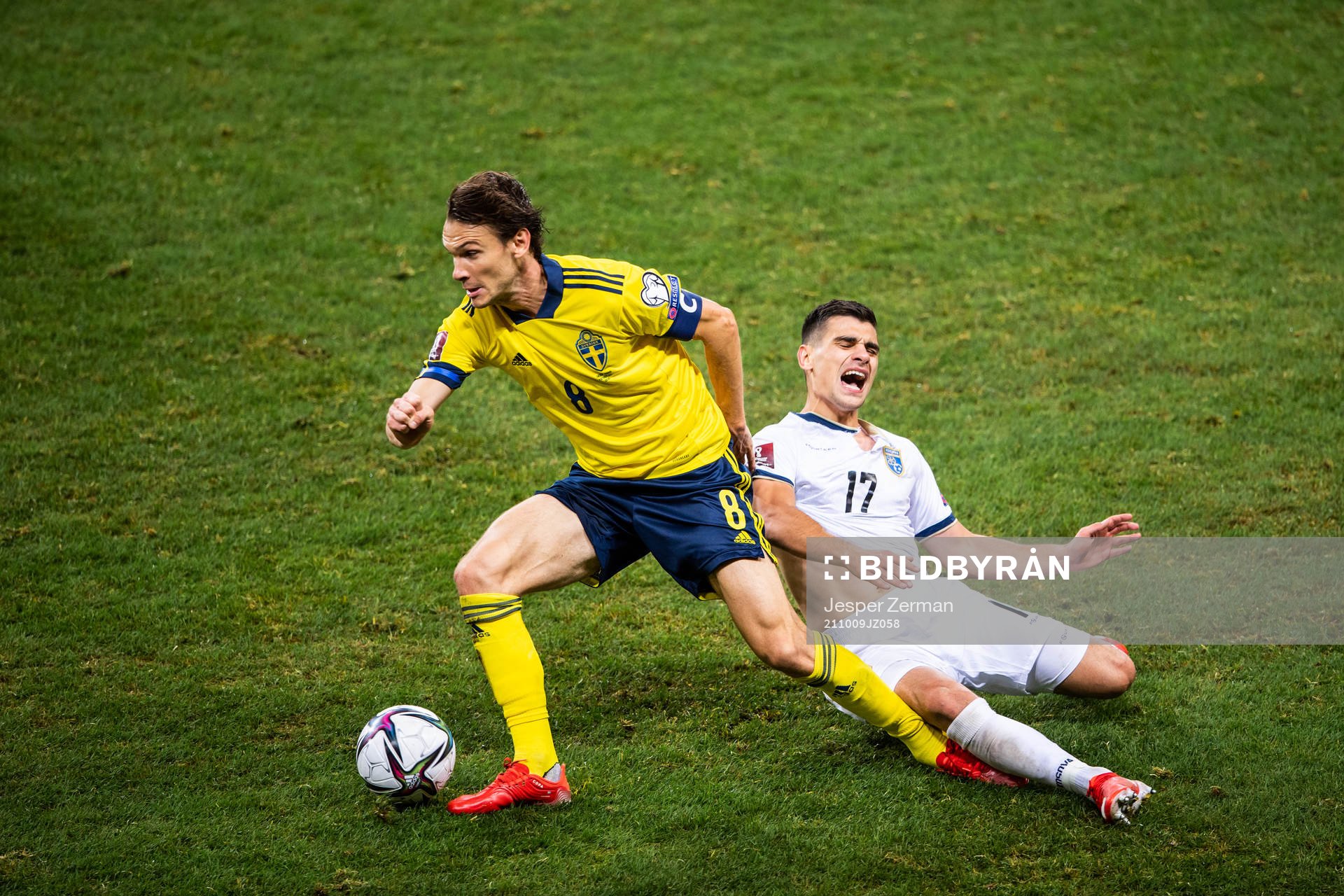Albin Ekdal of Sweden and Florian Loshaj of Kosovo