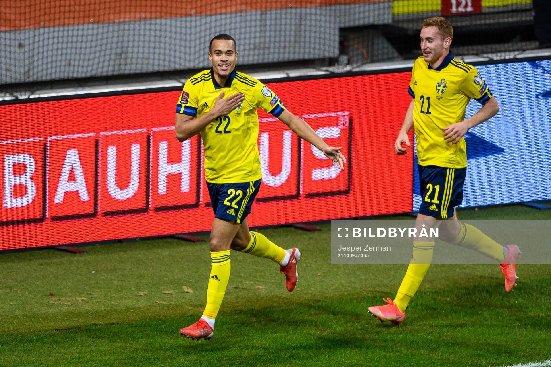 Robin Quaison of Sweden celebrates