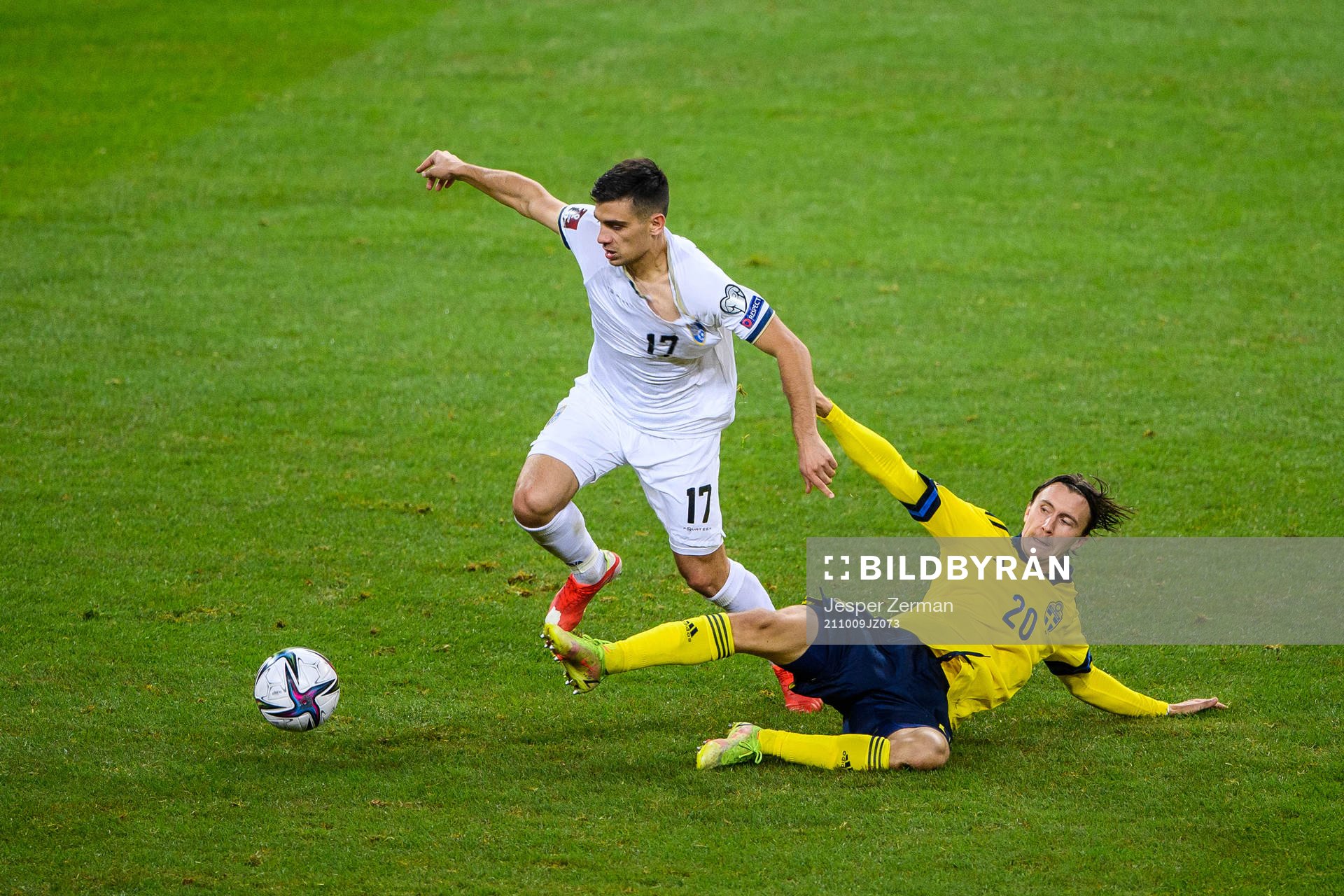 Florian Loshaj of Kosovo against Kristoffer Olsson of Sweden