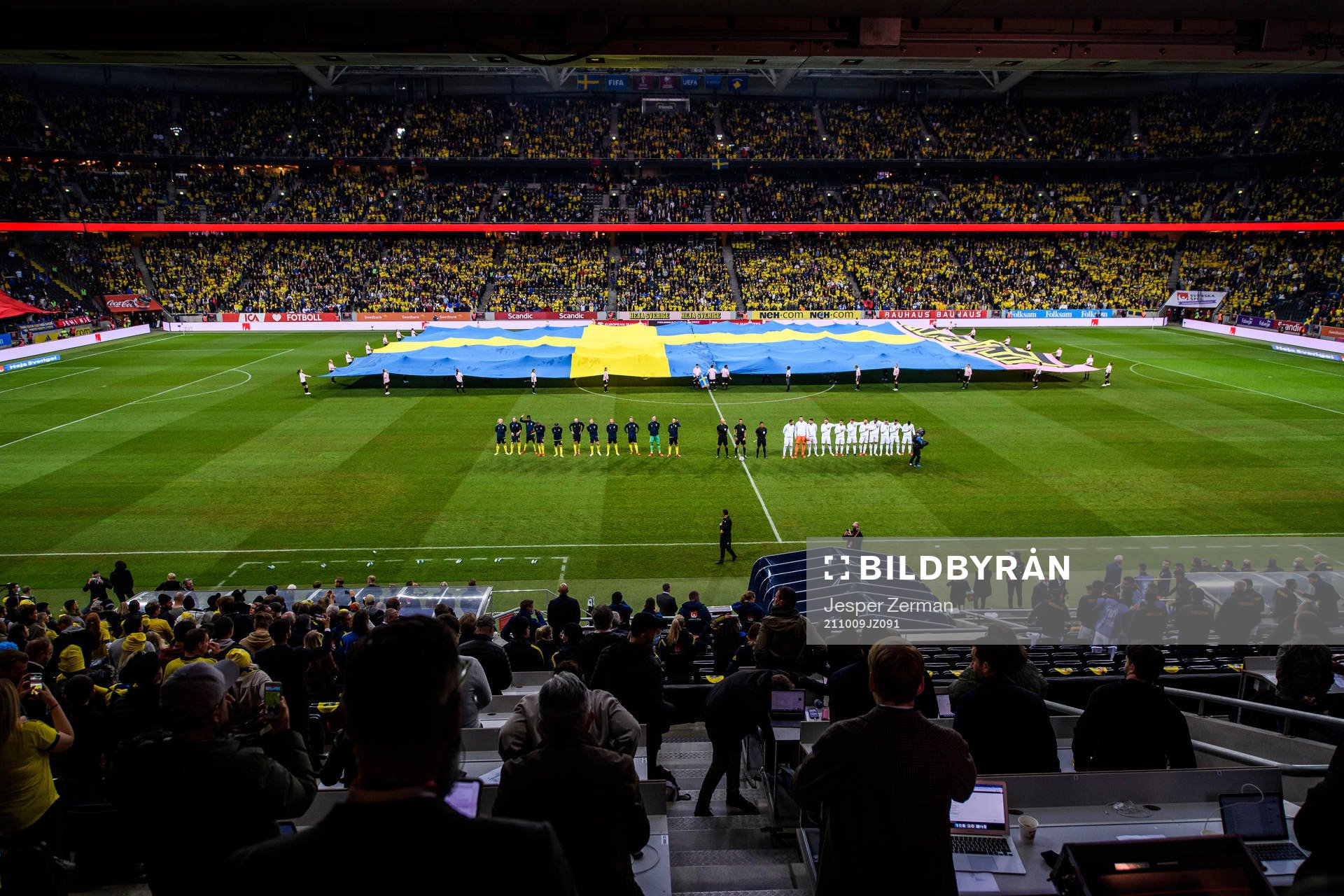 Players of Sweden and of Kosovo