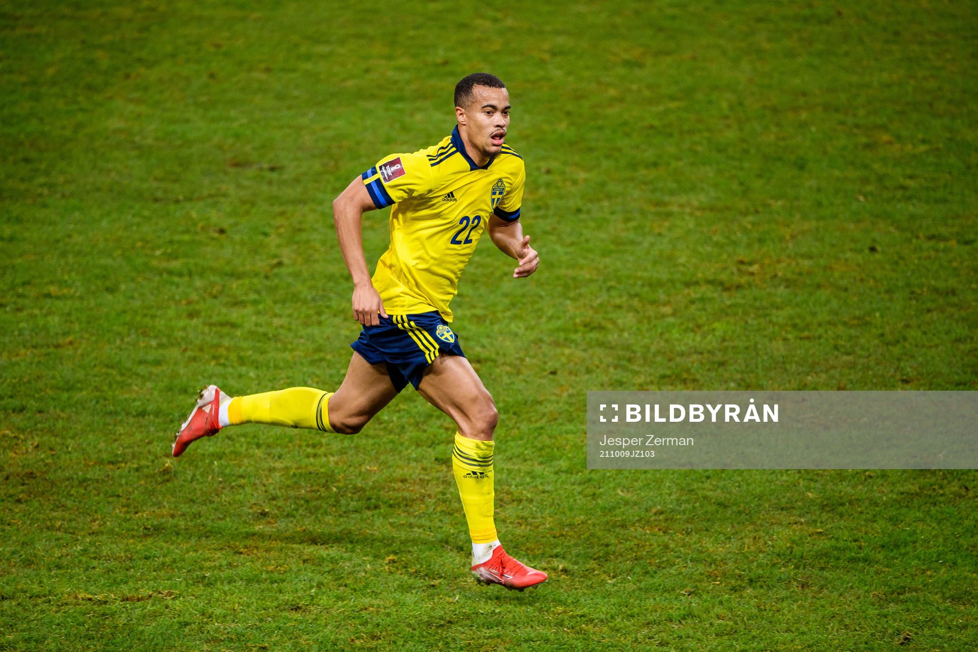 Robin Quaison of Sweden