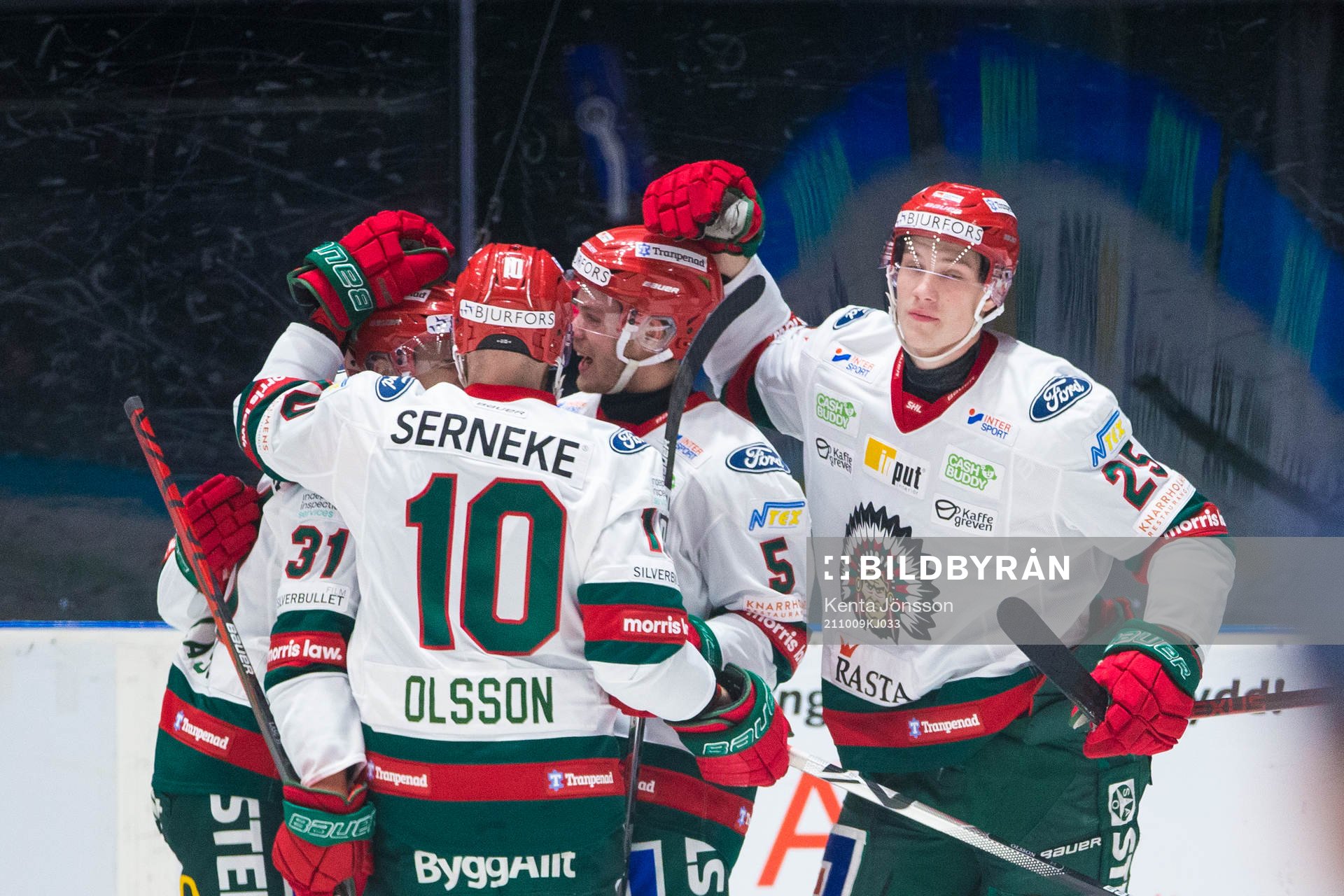Frölundas Elmer Söderblom jublar efter1-1