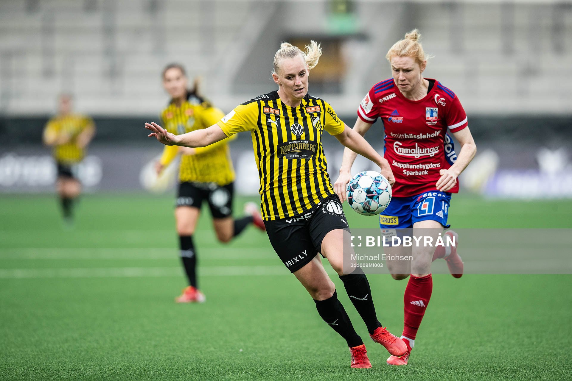 Häckens Stina Blackstenius och Vittsjös Clare Polkinghorn