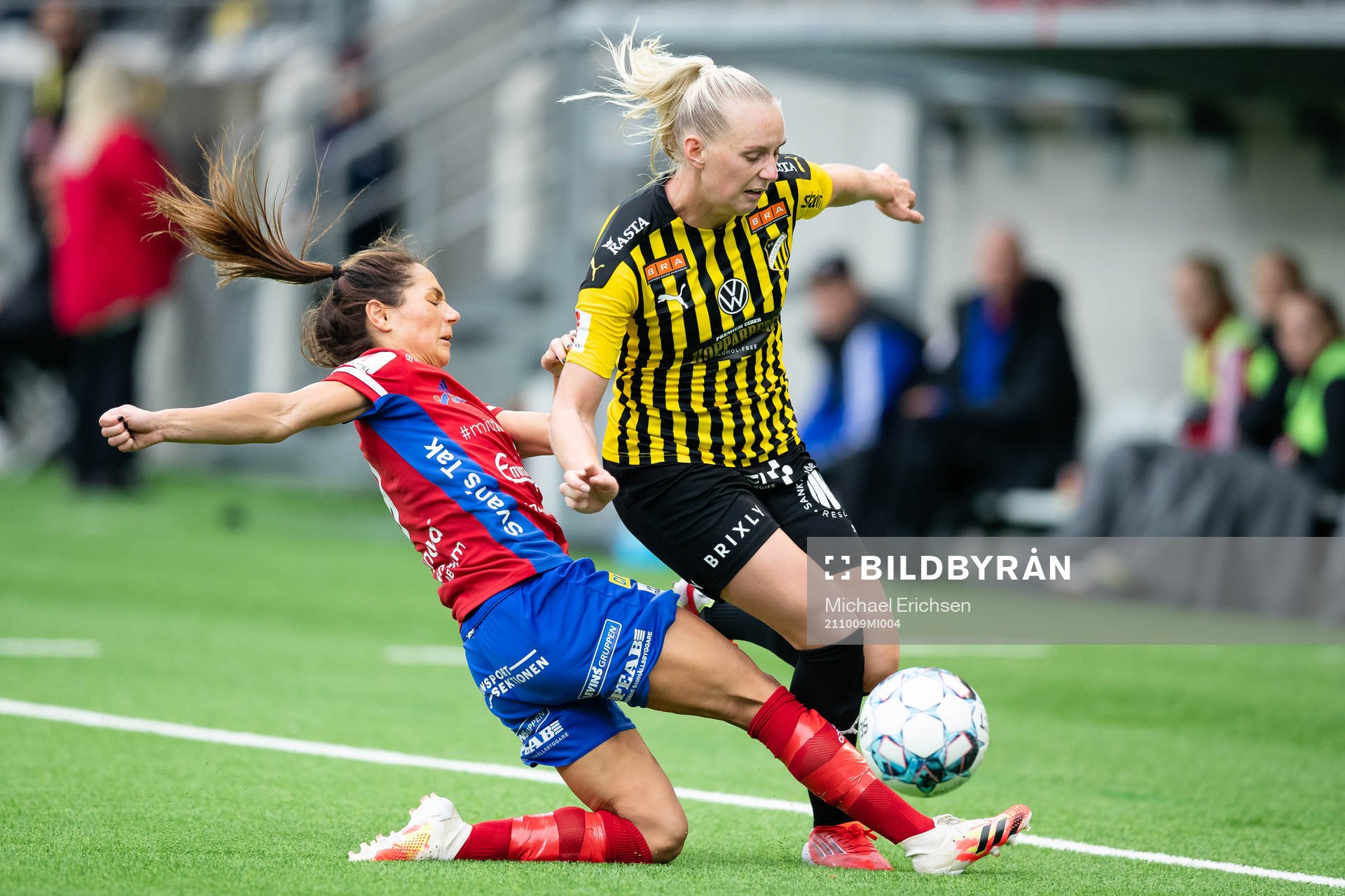 Vittsjös Elisabet Klinga tacklar Häckens Stina