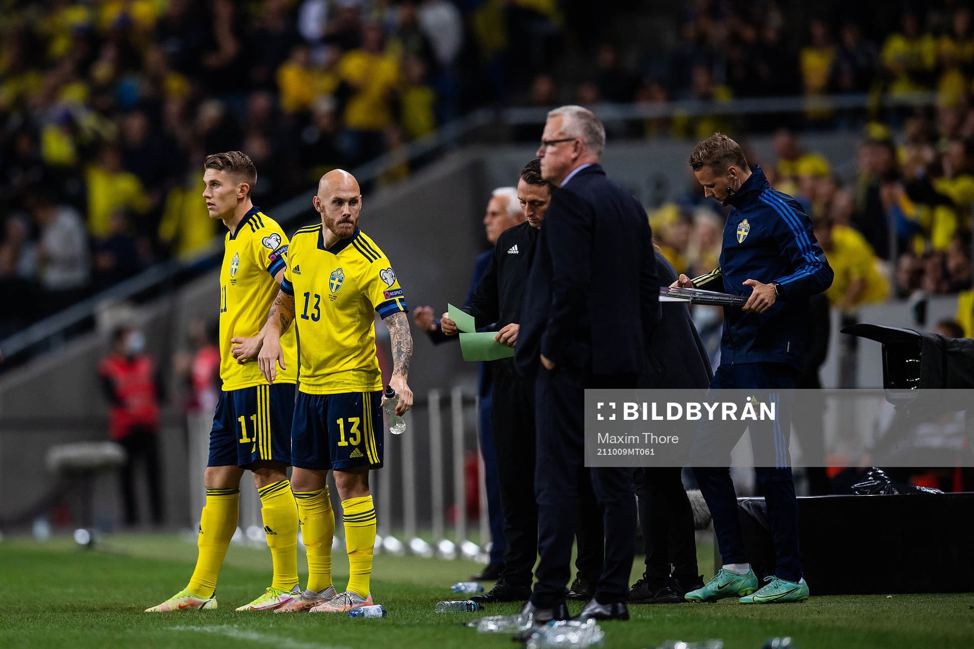 Viktor Gyökeres and Magnus Eriksson of Sweden