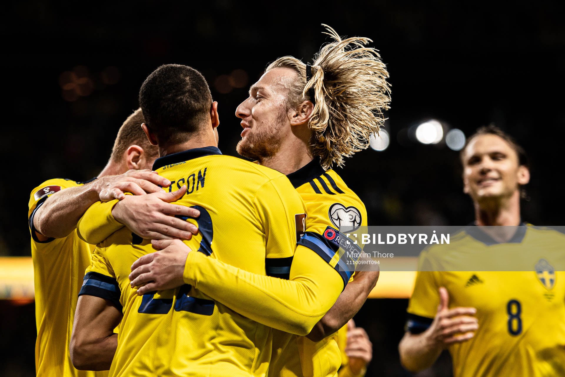 Robin Quaison of Sweden celebrate his 3-0 goal with Emil