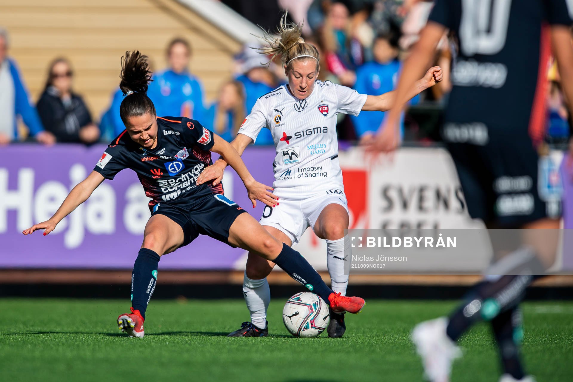 Linköpings Heidi Ellingsen och Rosengårds Mia Persson