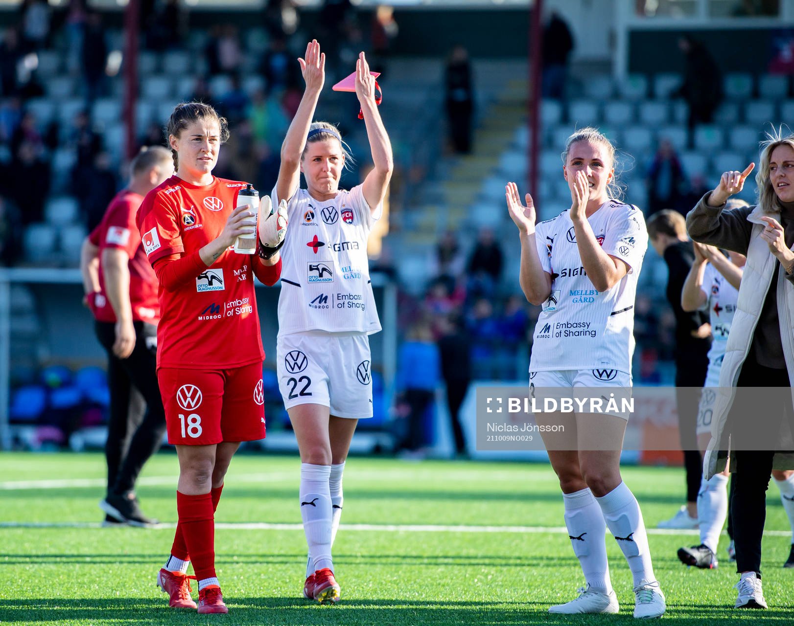 Rosengårds målvakt Teagan Micah, Olivia Schough och