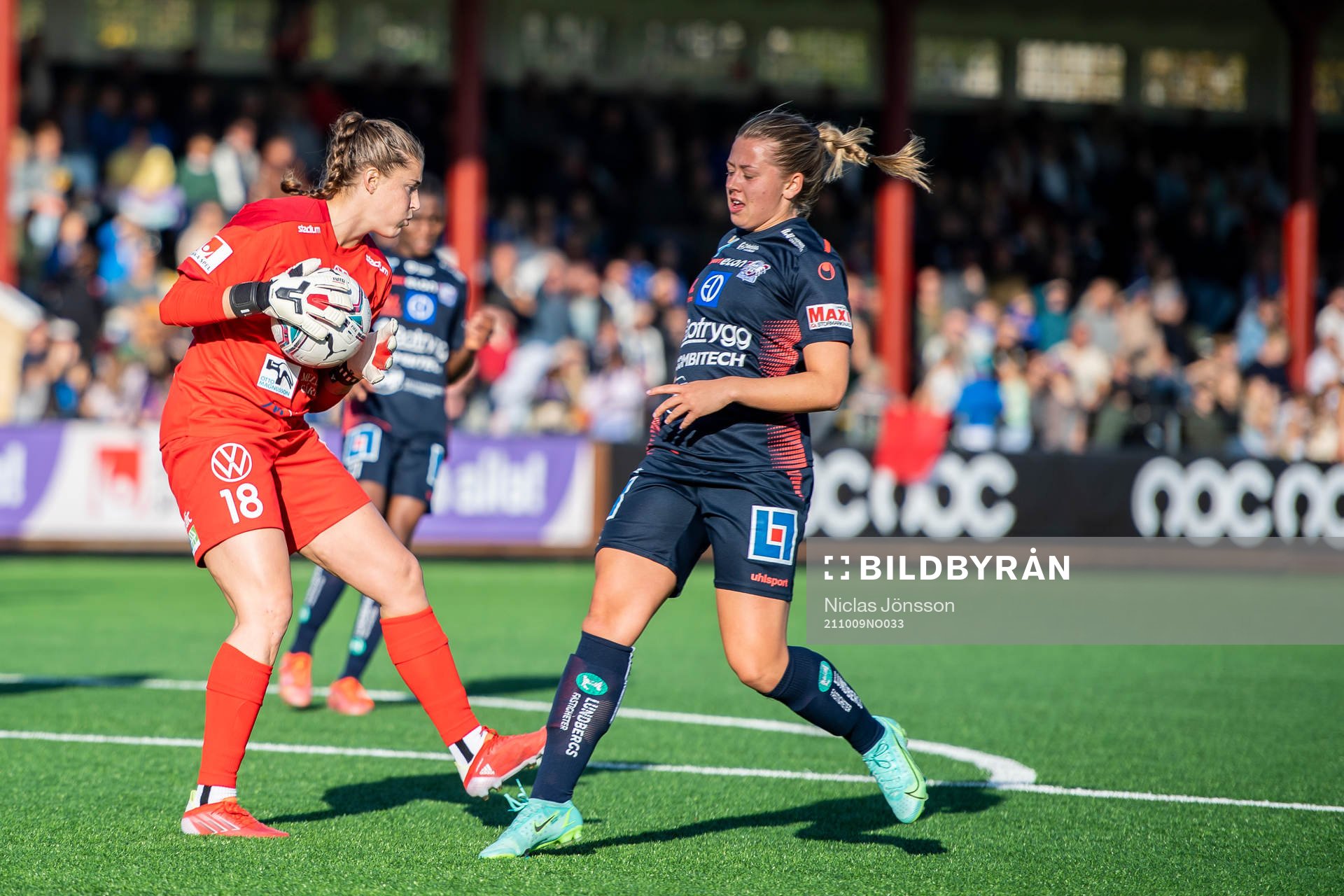 Rosengårds målvakt Teagan Micah och Linköpings Cornelia