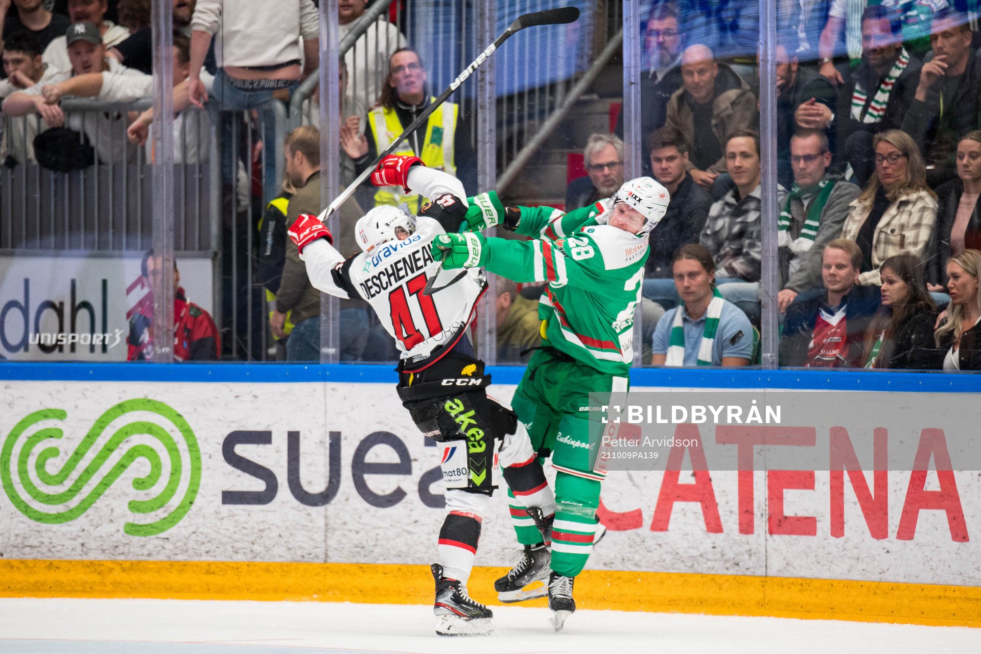 Malmö Redhawks Jaedon Descheneau och Rögles Anton