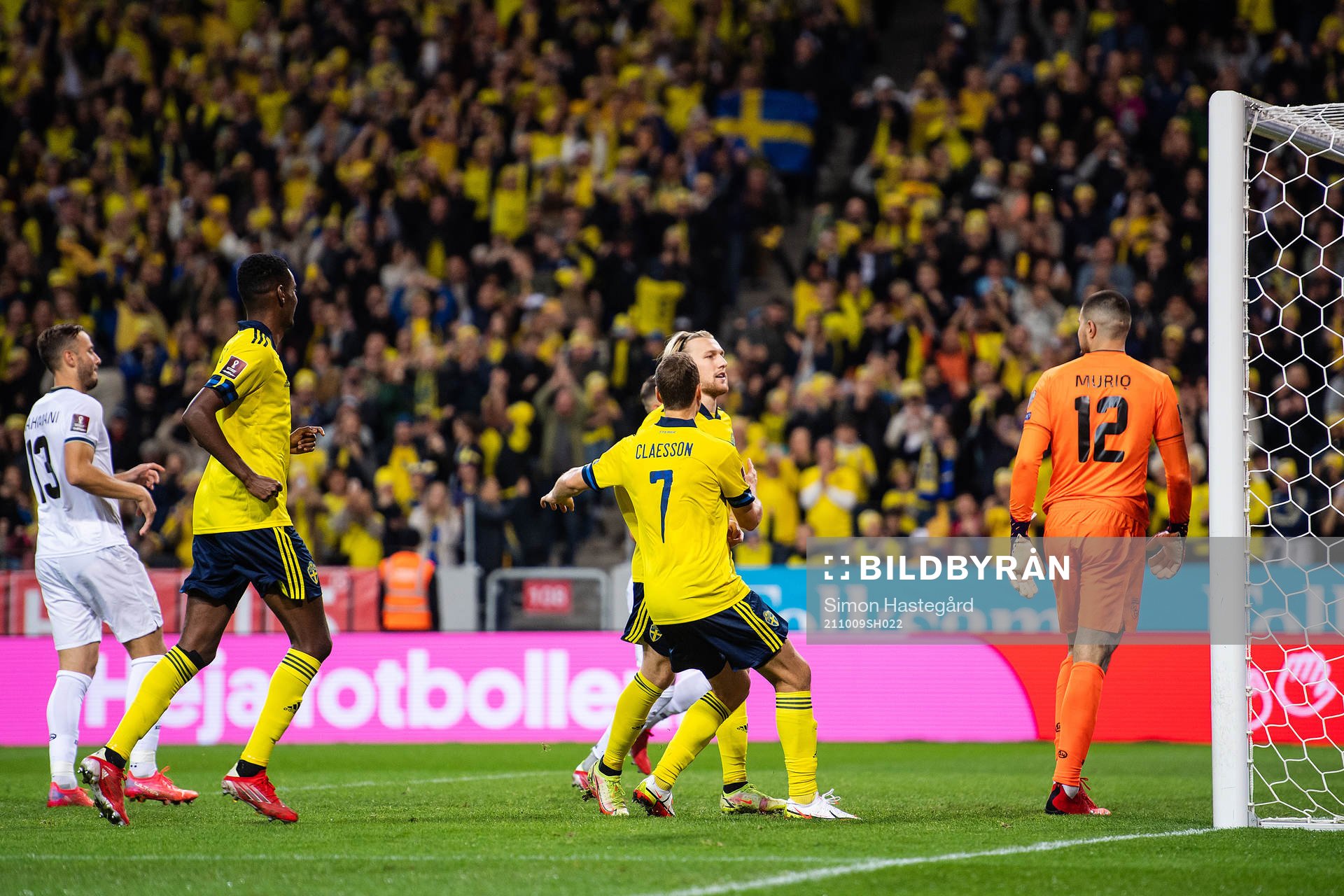 Alexander Isak, Viktor Claesson and Emil Forsberg of Sweden