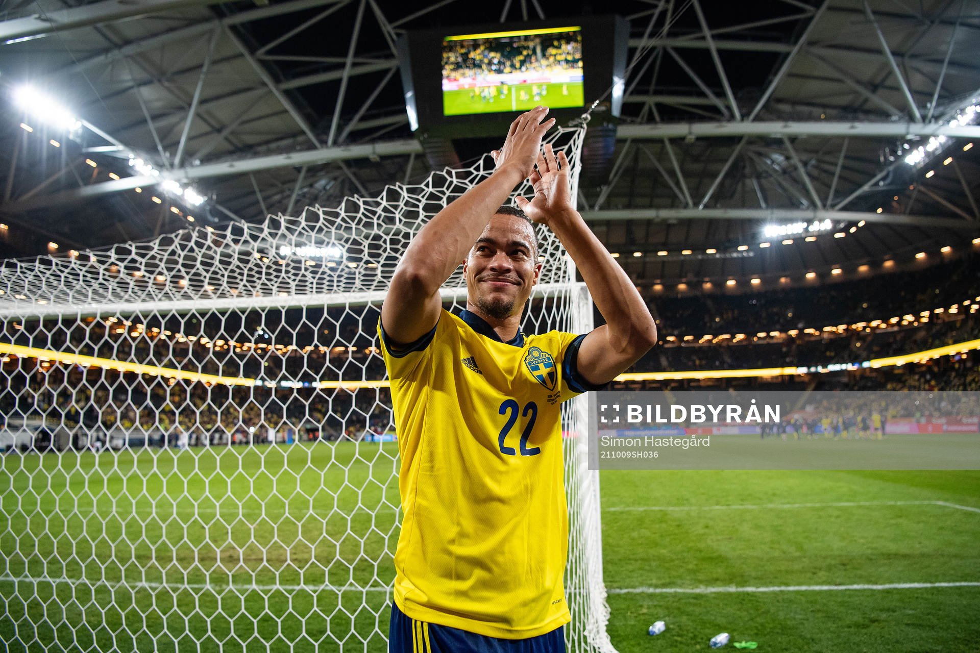 Robin Quaison of Sweden celebrates