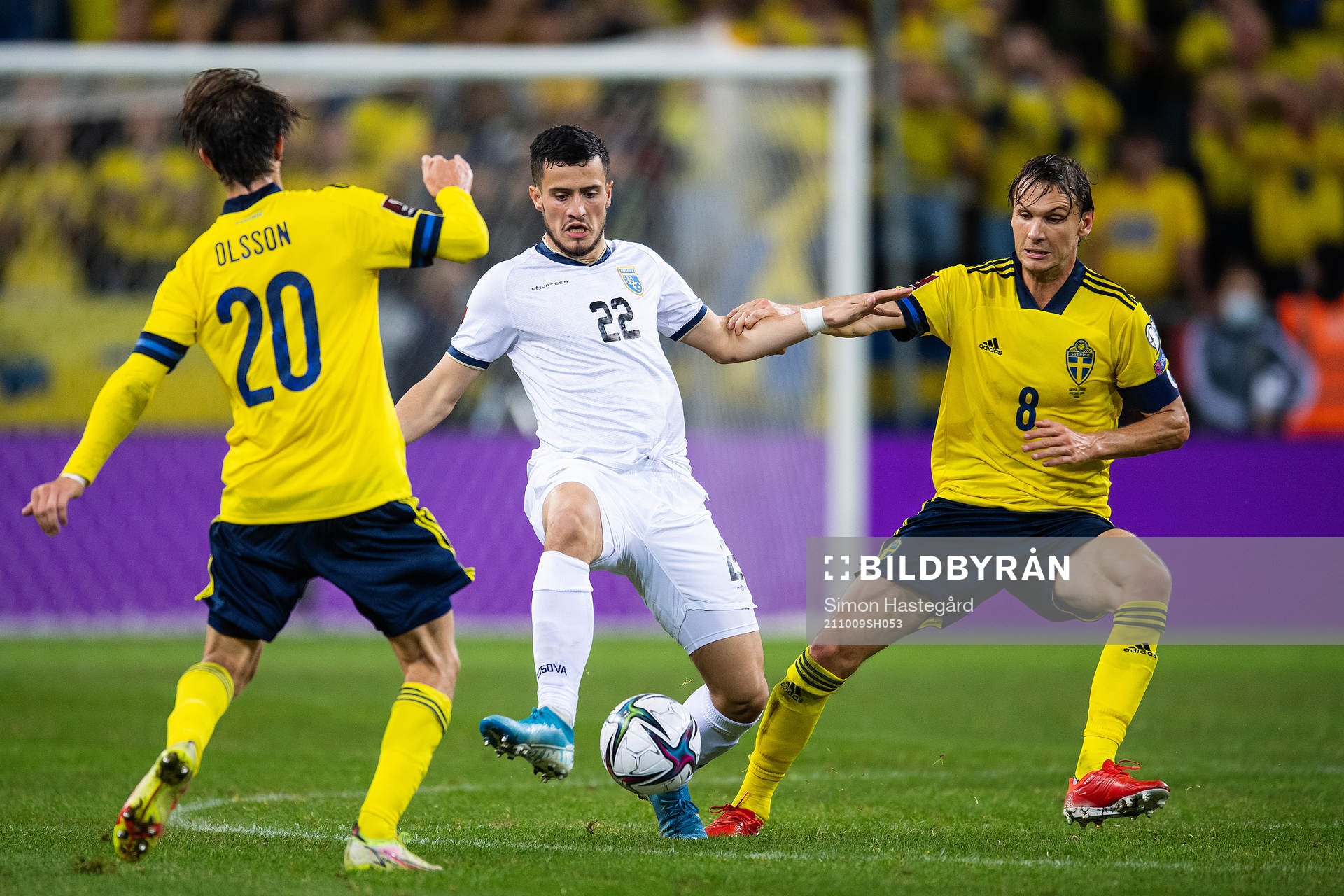 Kristoffer Olsson and Albin Ekdal of Sweden against Astrit