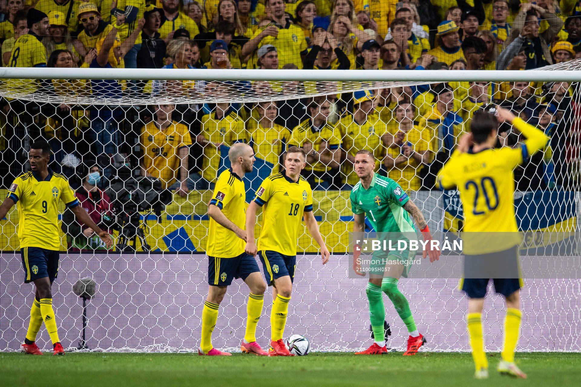goalkeeper Robin Olsen of Sweden reacts