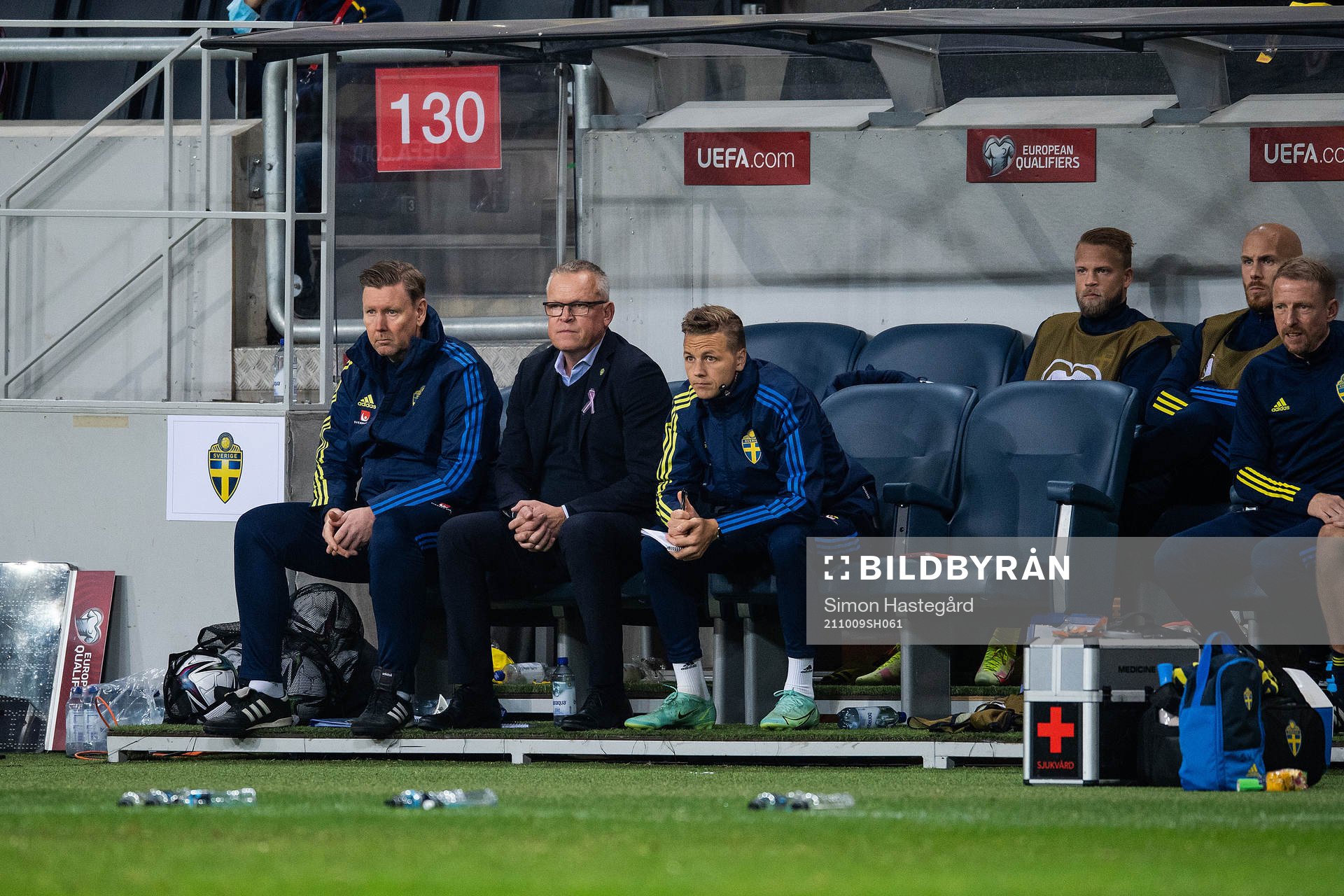 assistant coach Peter Wettergren and head coach Janne