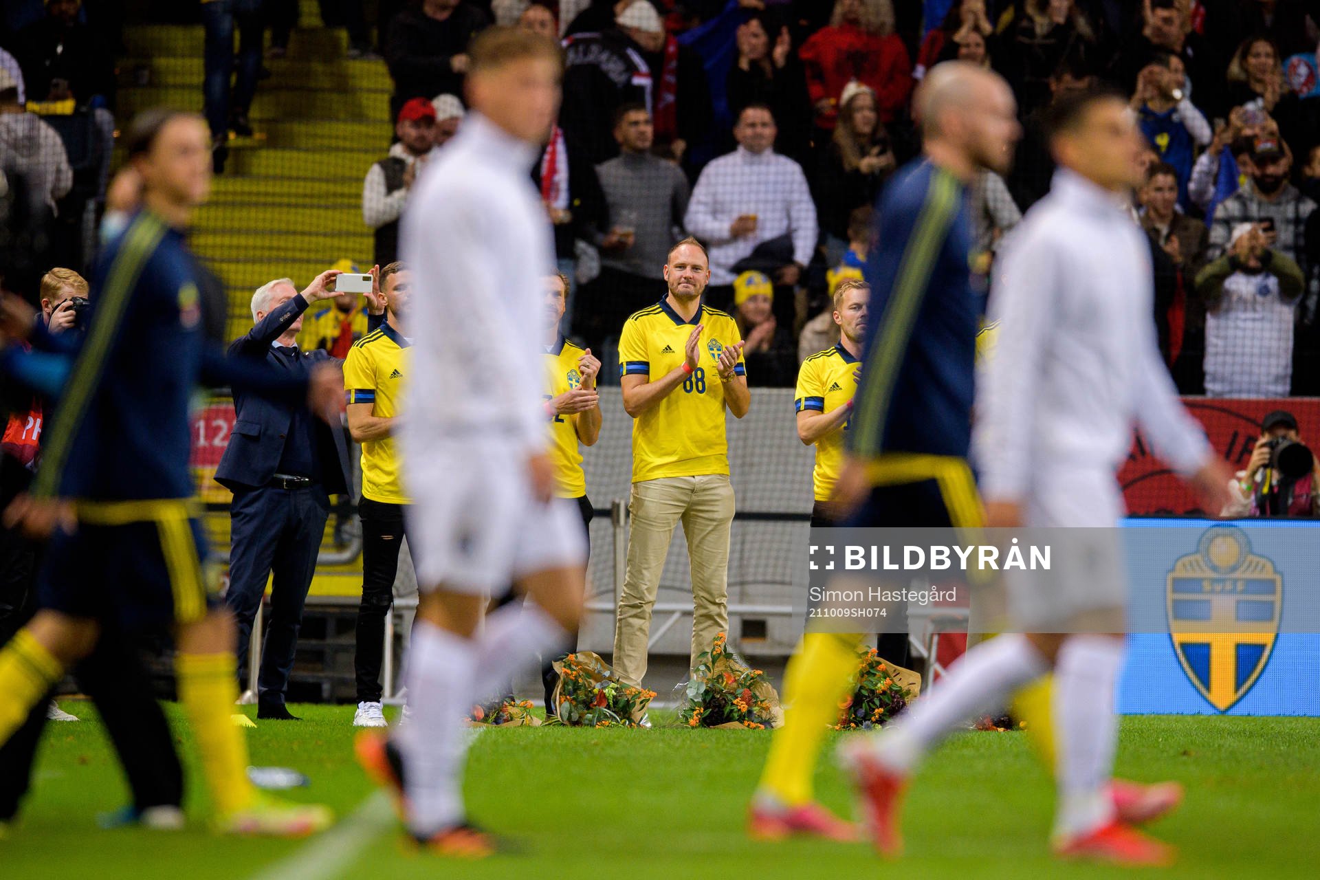Former players Sebastian Larsson, Mikael Lustig, Gustav