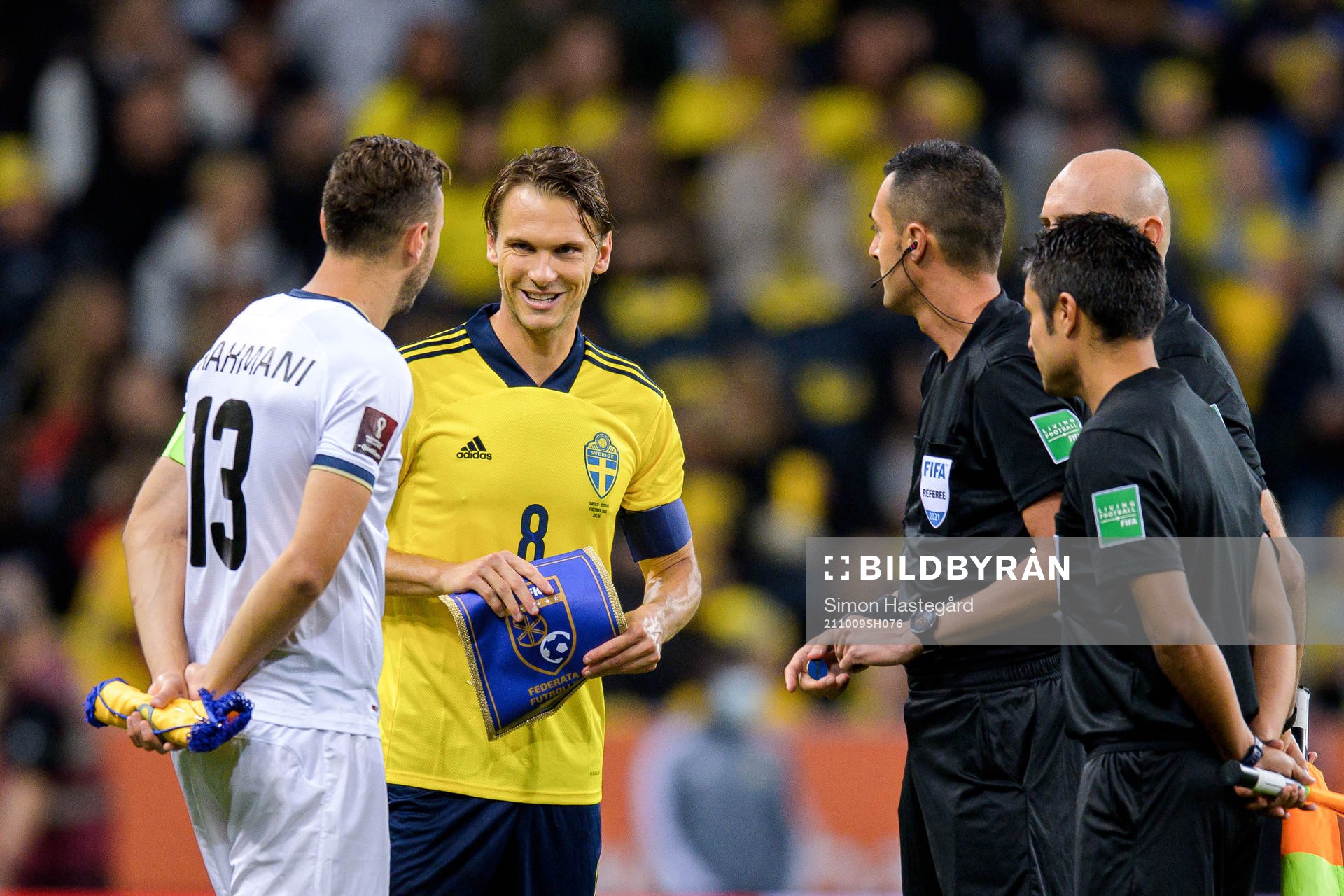 Amir Rrahmani of Kosovo and Albin Ekdal of Sweden