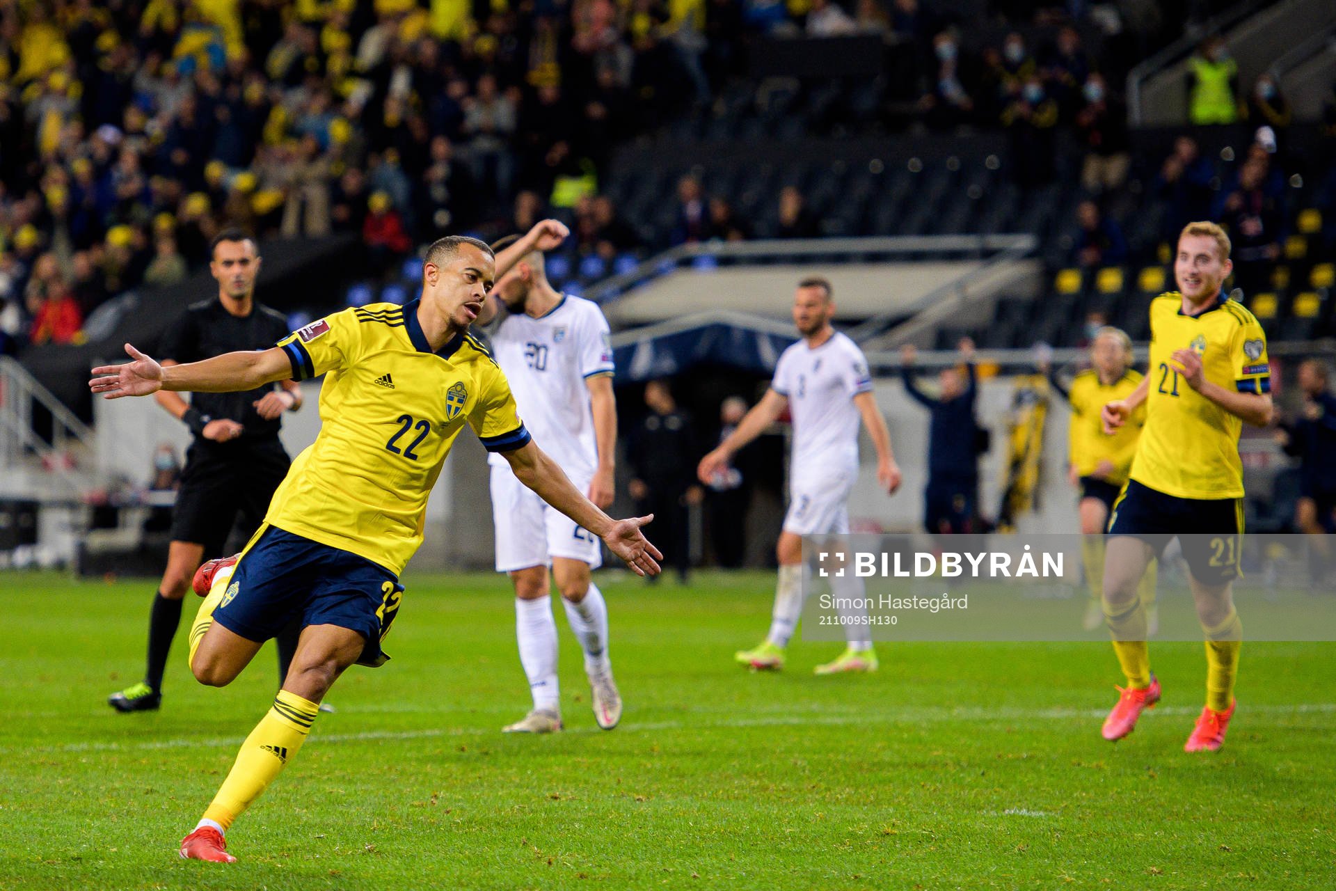 Robin Quaison of Sweden celebrates the 3-0 goal during the FIFA World Cup Qualifier football match between Sweden and Kosovo on October 9, 2021 in Stockholm.