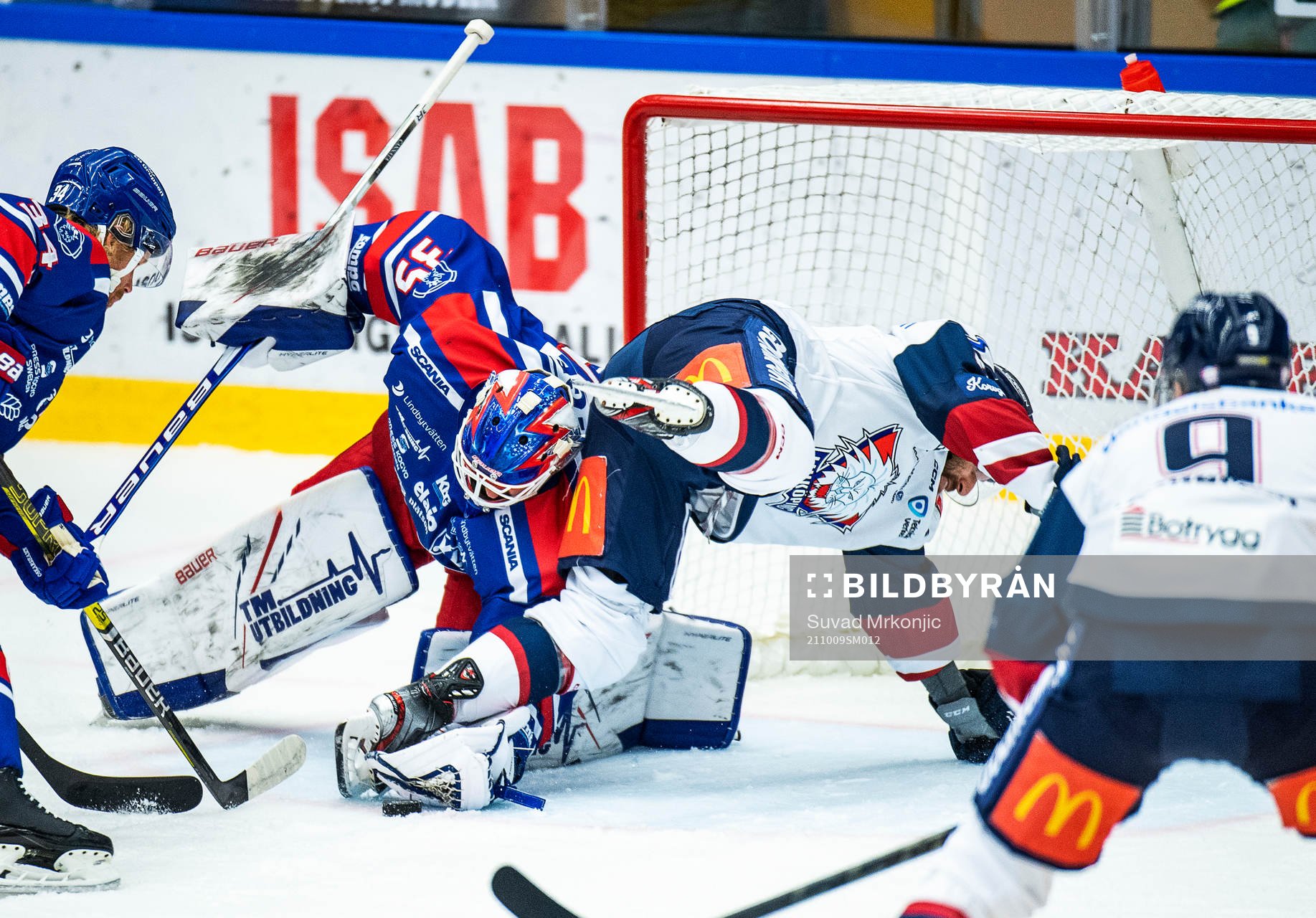 Oskarshamns målvakt Joe Cannata och Linköpings Brian
