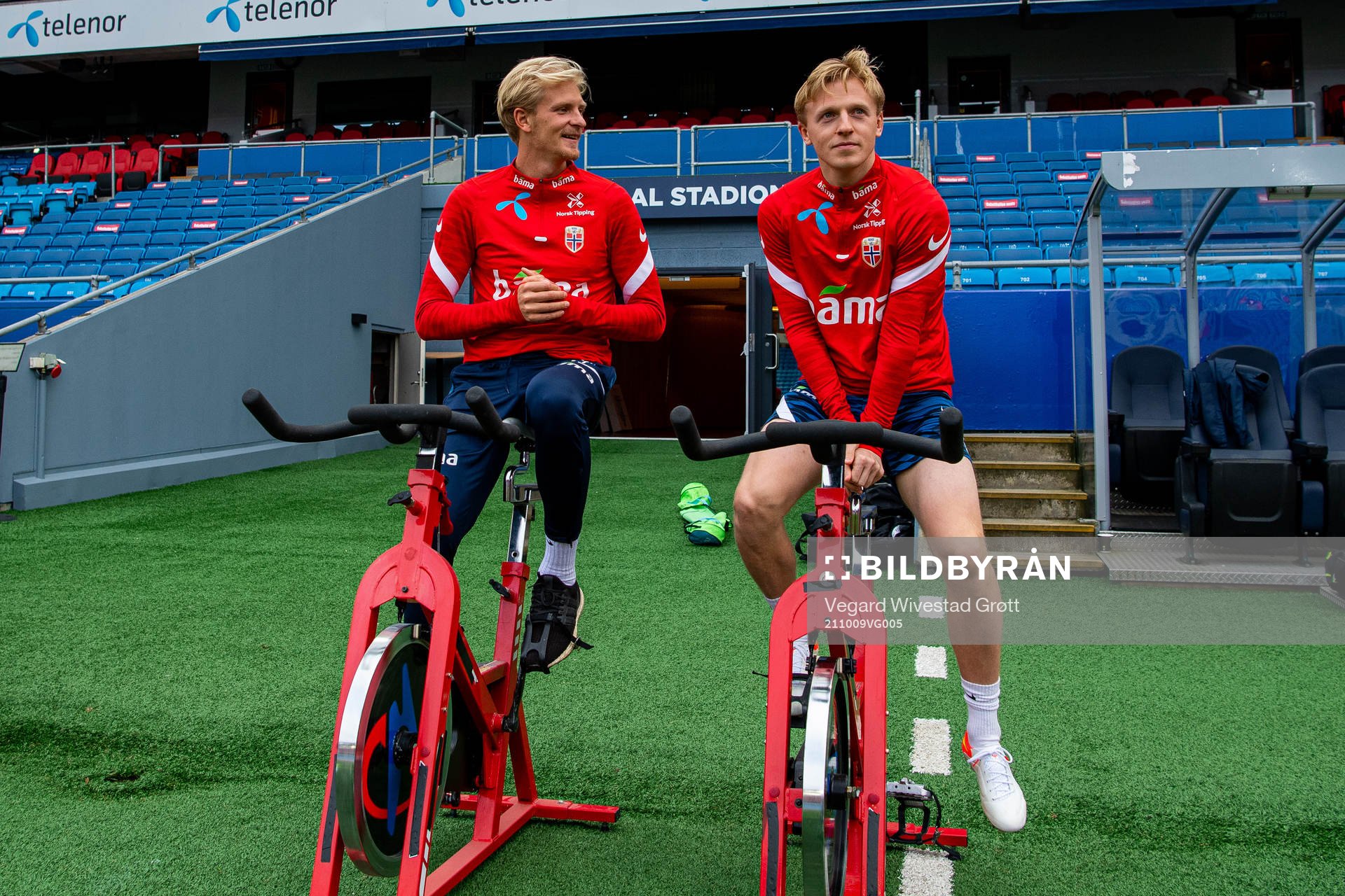 Morten Thorsby and Mats Møller Dæhli of the Norwegian