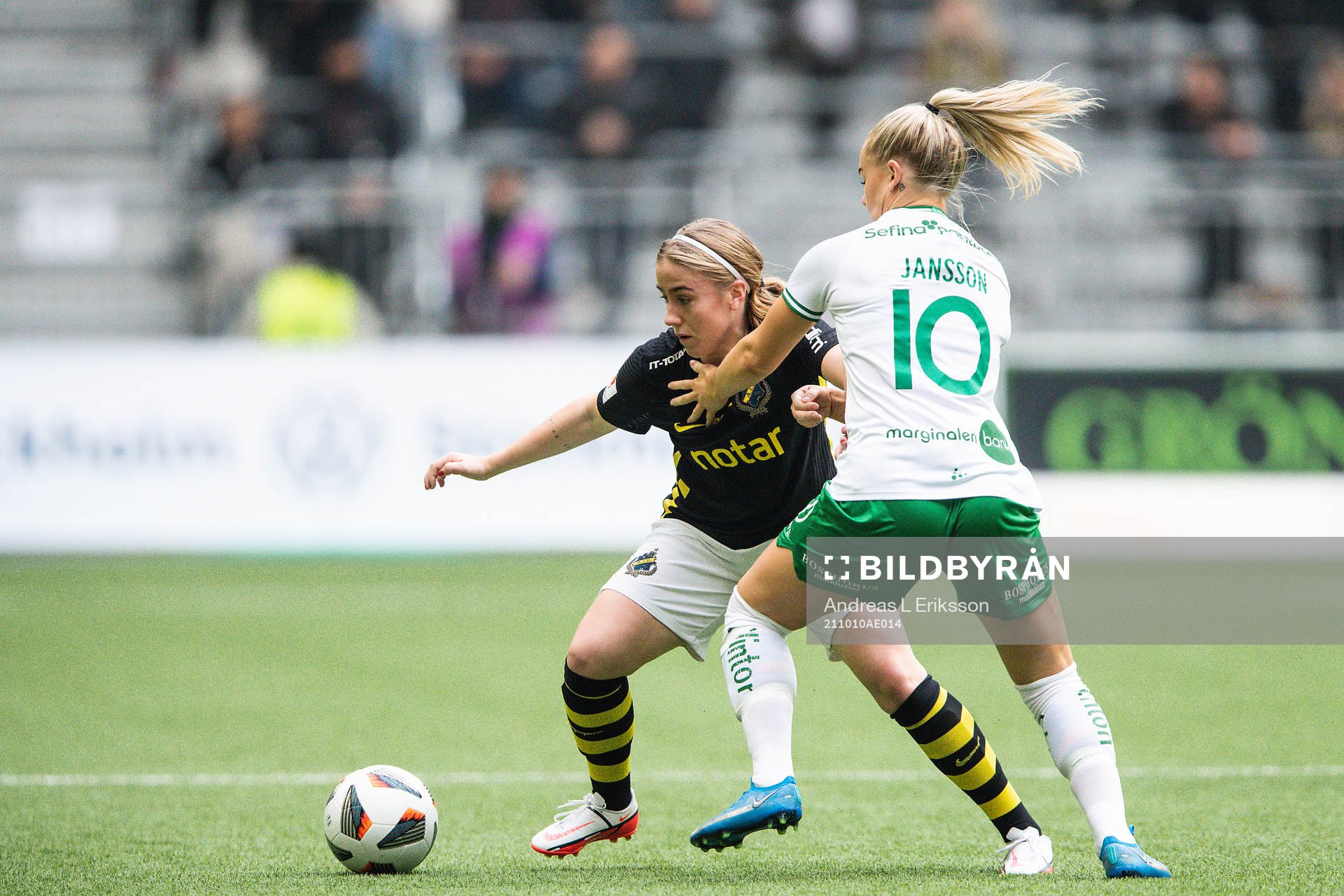 s Ebba Jahnfors och Hammarbys Emma Jansson