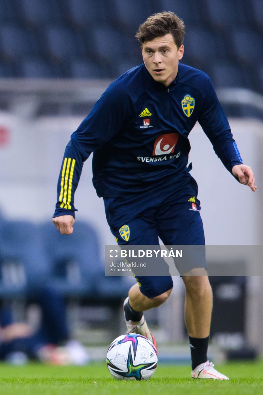 Victor Nilsson Lindelöf of the Swedish national football