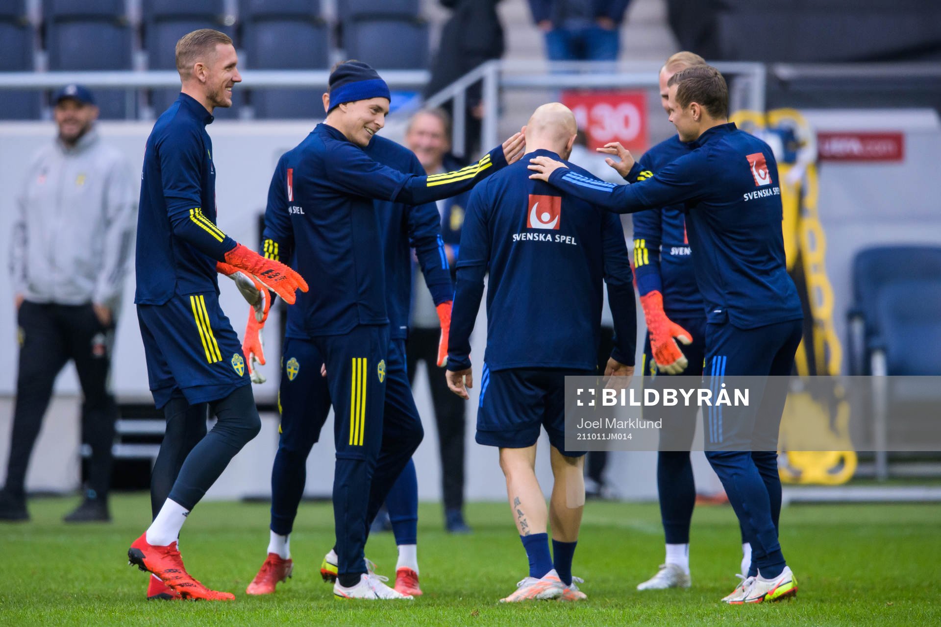 Robin Olsen, Victor Nilsson Lindelöf, Magnus Eriksson and