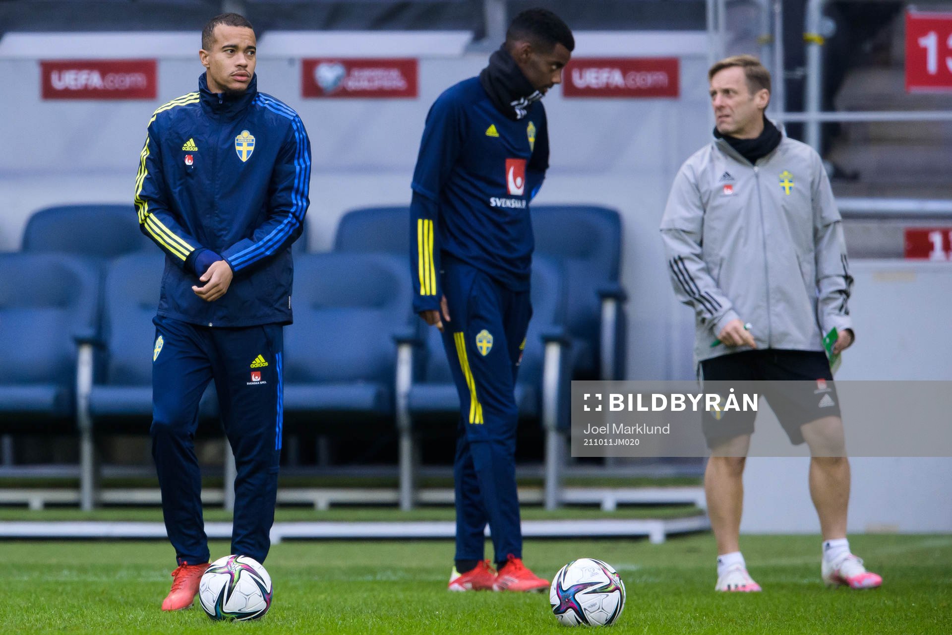 Robin Quaison and Alexander Isak of the Swedish national
