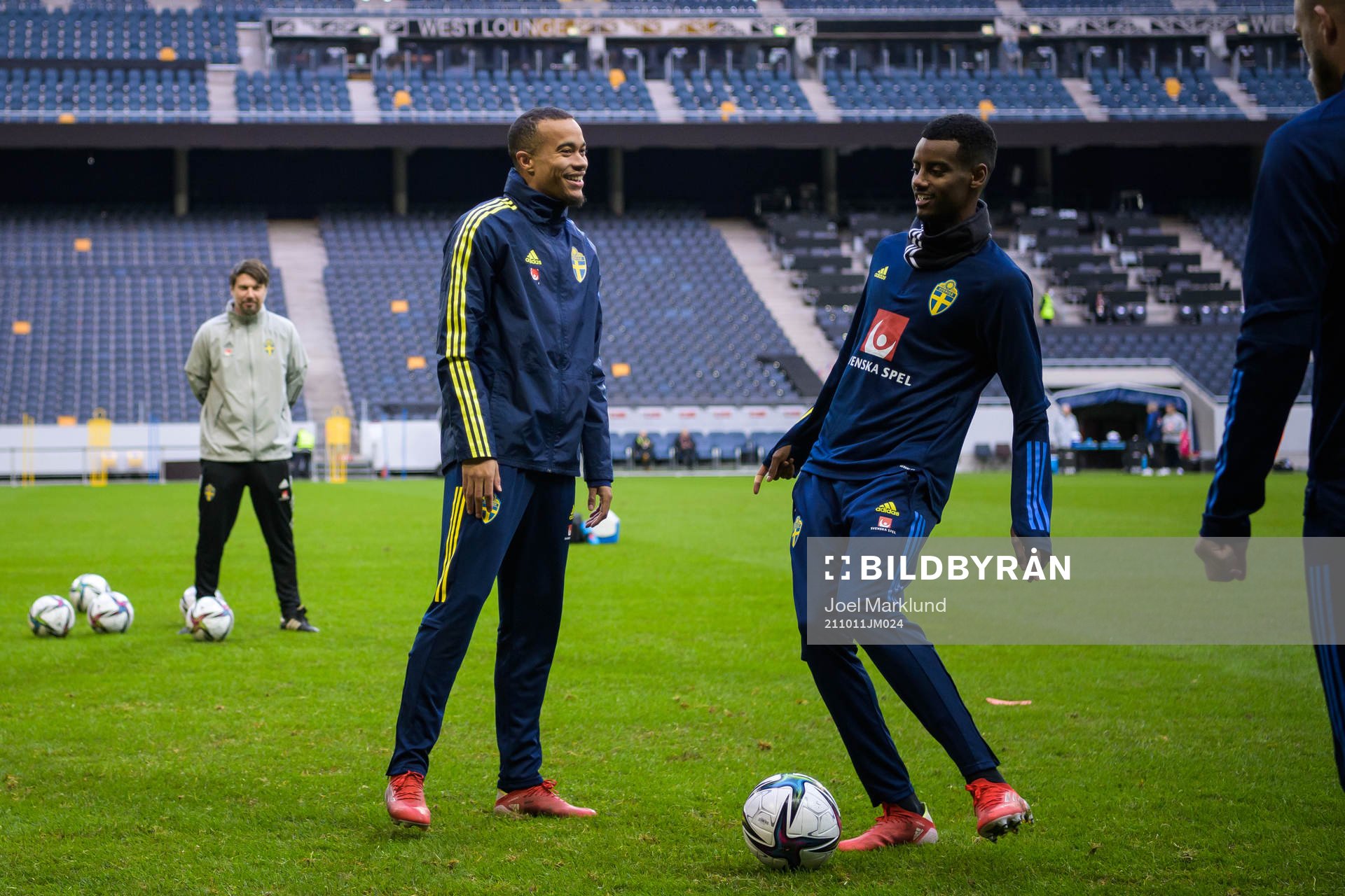 Robin Quaison and Alexander Isak of the Swedish national