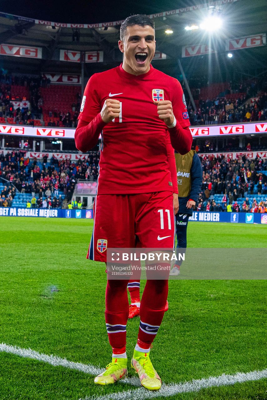 Mohamed Elyounoussi of Norway celebrates