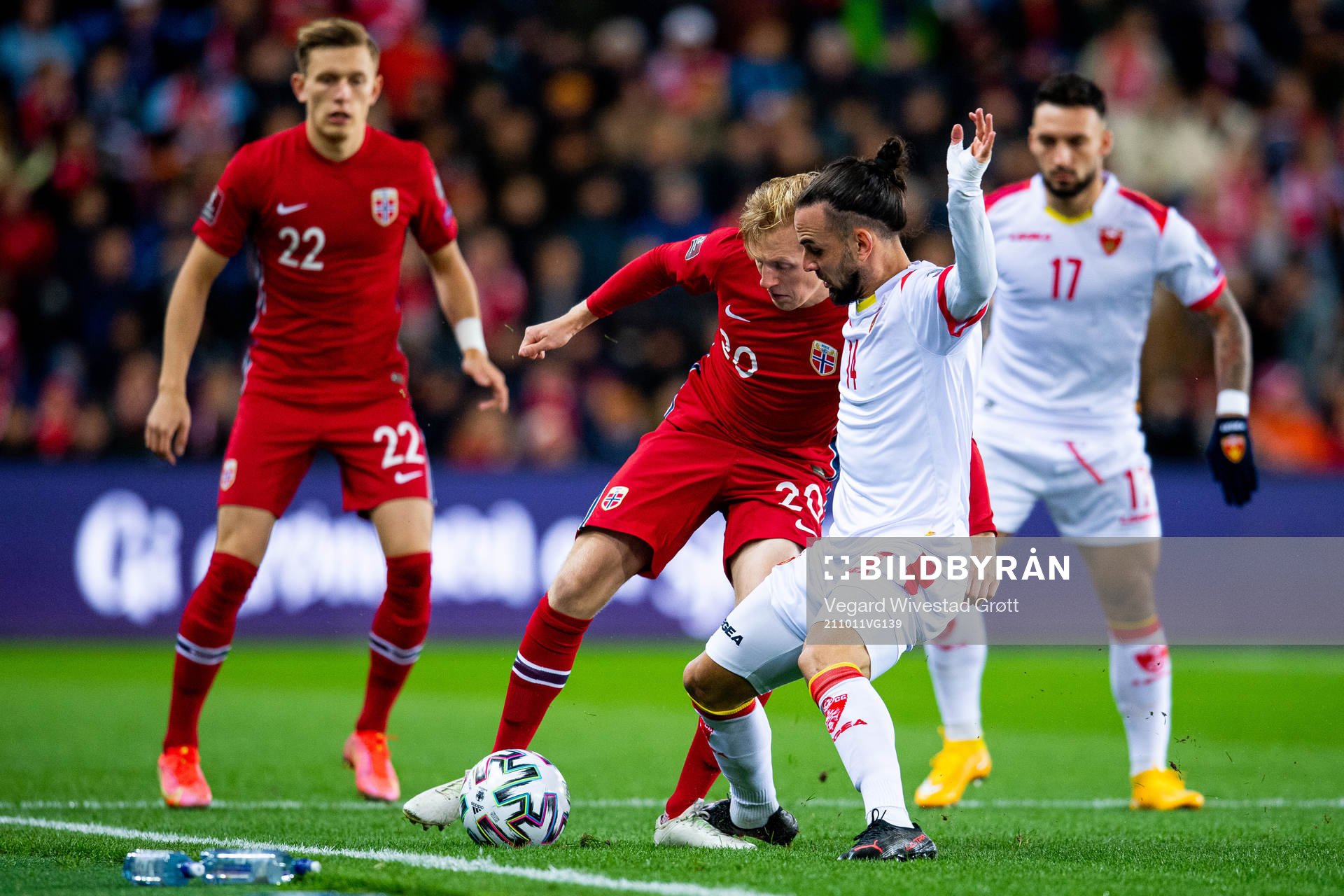Mats Møller Dæhli of Norway and Marko Jankovic of