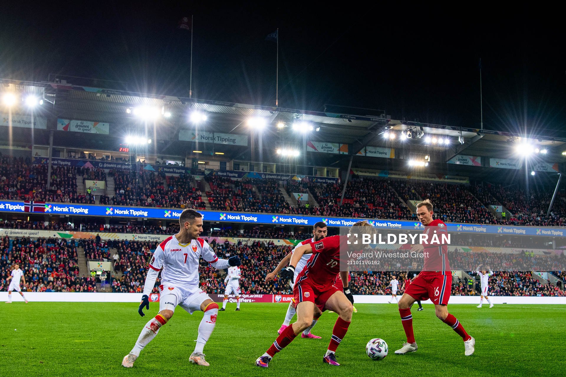 Marko Vesovic of Montenegro, Kristian Thorstvedt of Norway