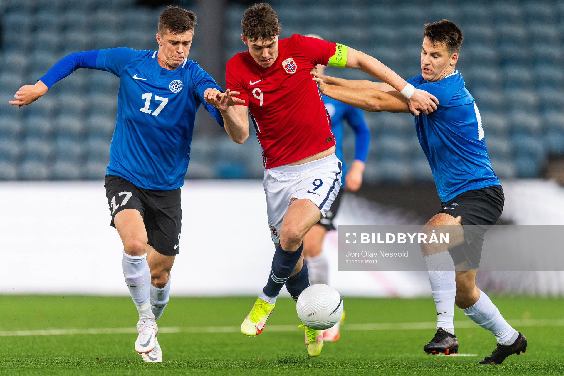 Georgi Tunjov and Mairo Miil of Estonia compete for the