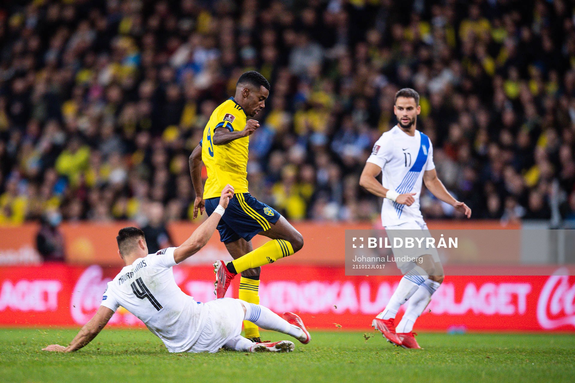Konstantinos Mavropanos of Greece and Alexander Isak of