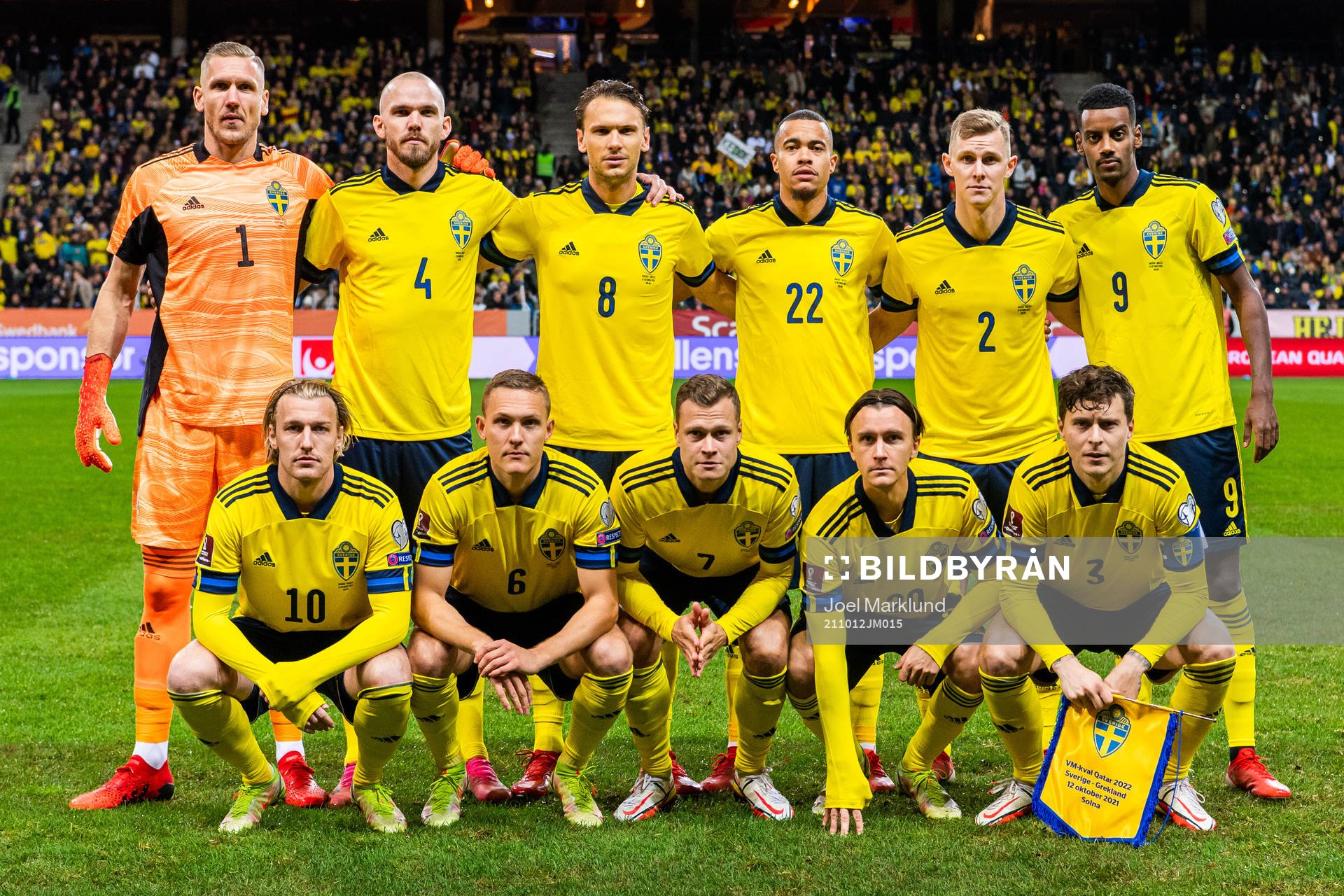 The starting eleven of Sweden pose for a photo