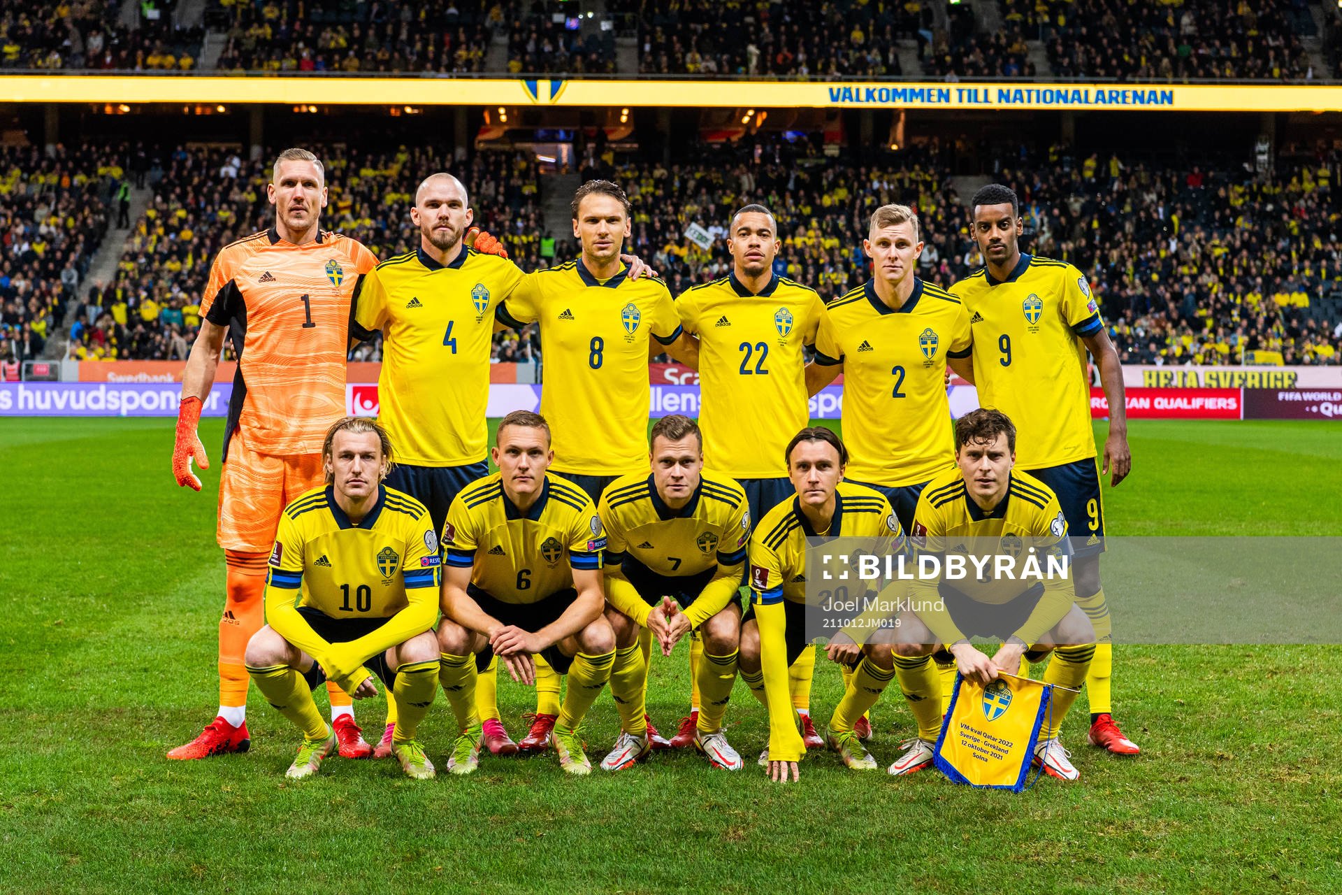 The starting eleven of Sweden pose for a photo