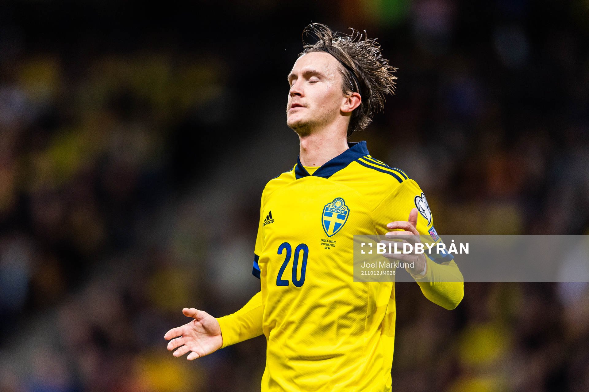 Kristoffer Olsson of Sweden looks dejected