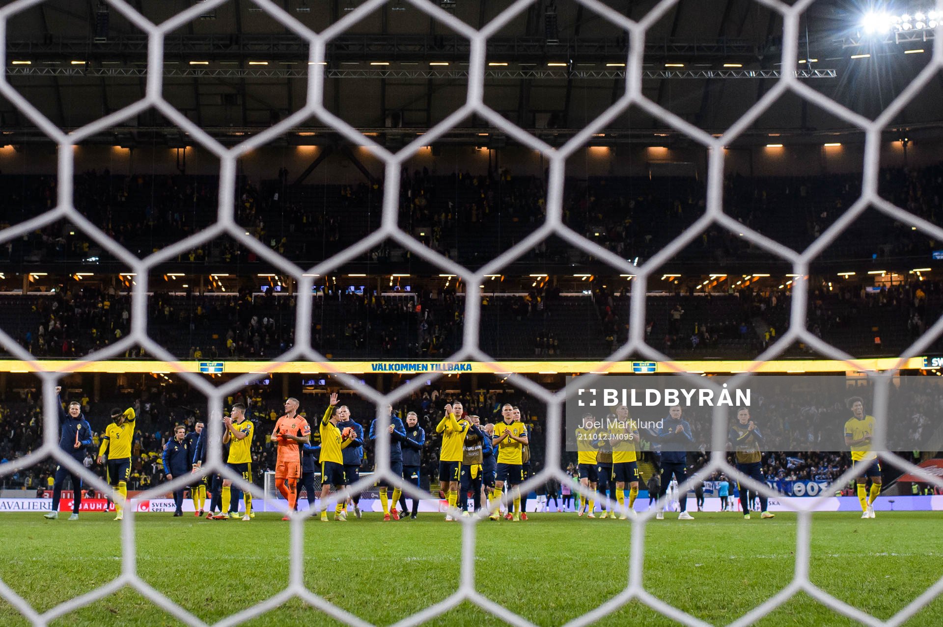 Players of Sweden celebrate after the FIFA World Cup Qualifier football match between Sweden and Greece on October 12, 2021 in Stockholm.