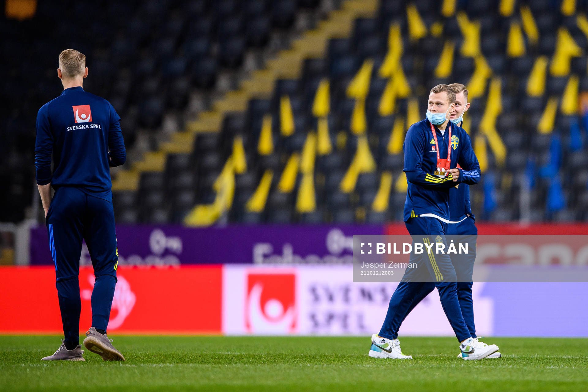 Emil Krafth and Viktor Claesson of Sweden