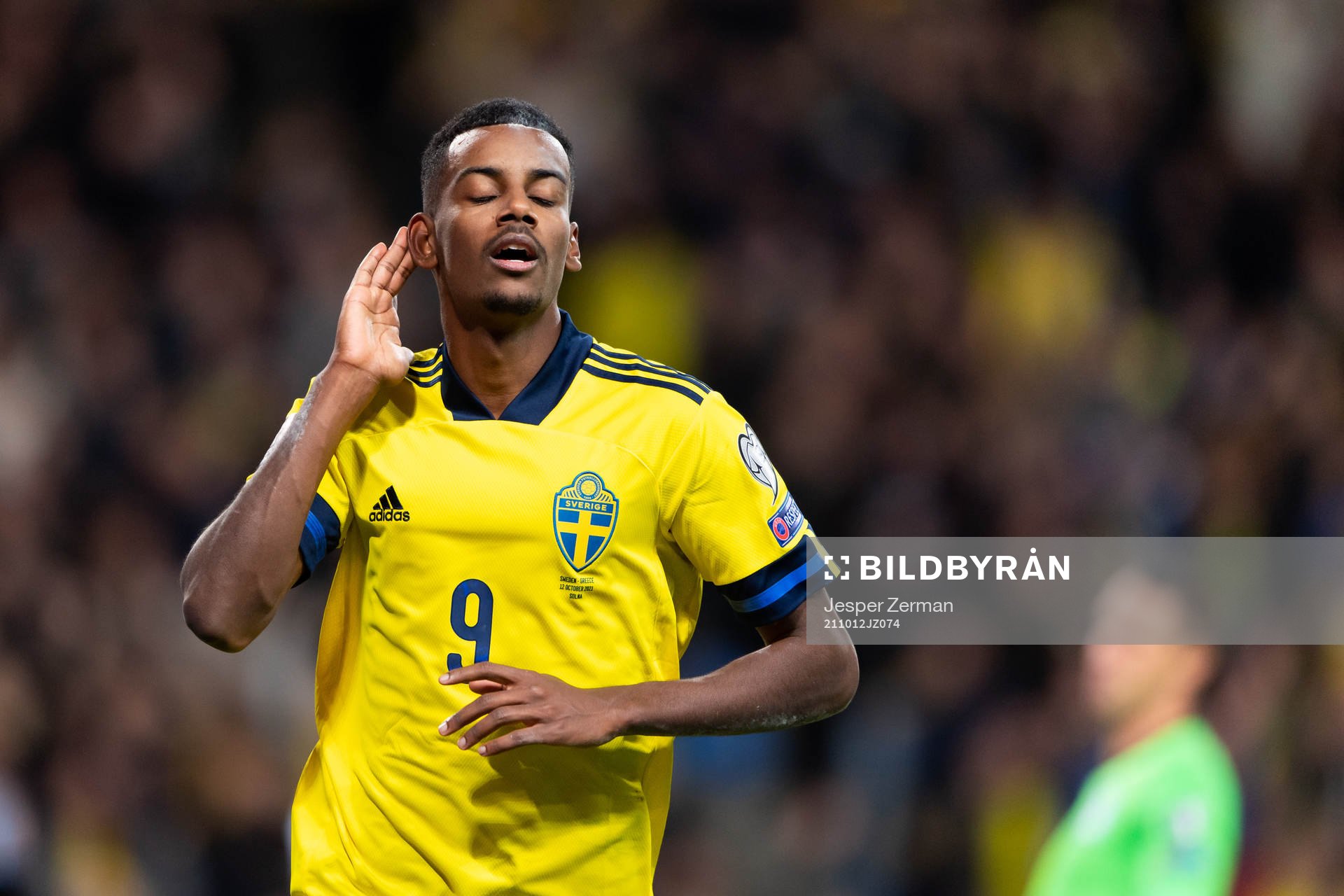 Alexander Isak of Sweden celebrates